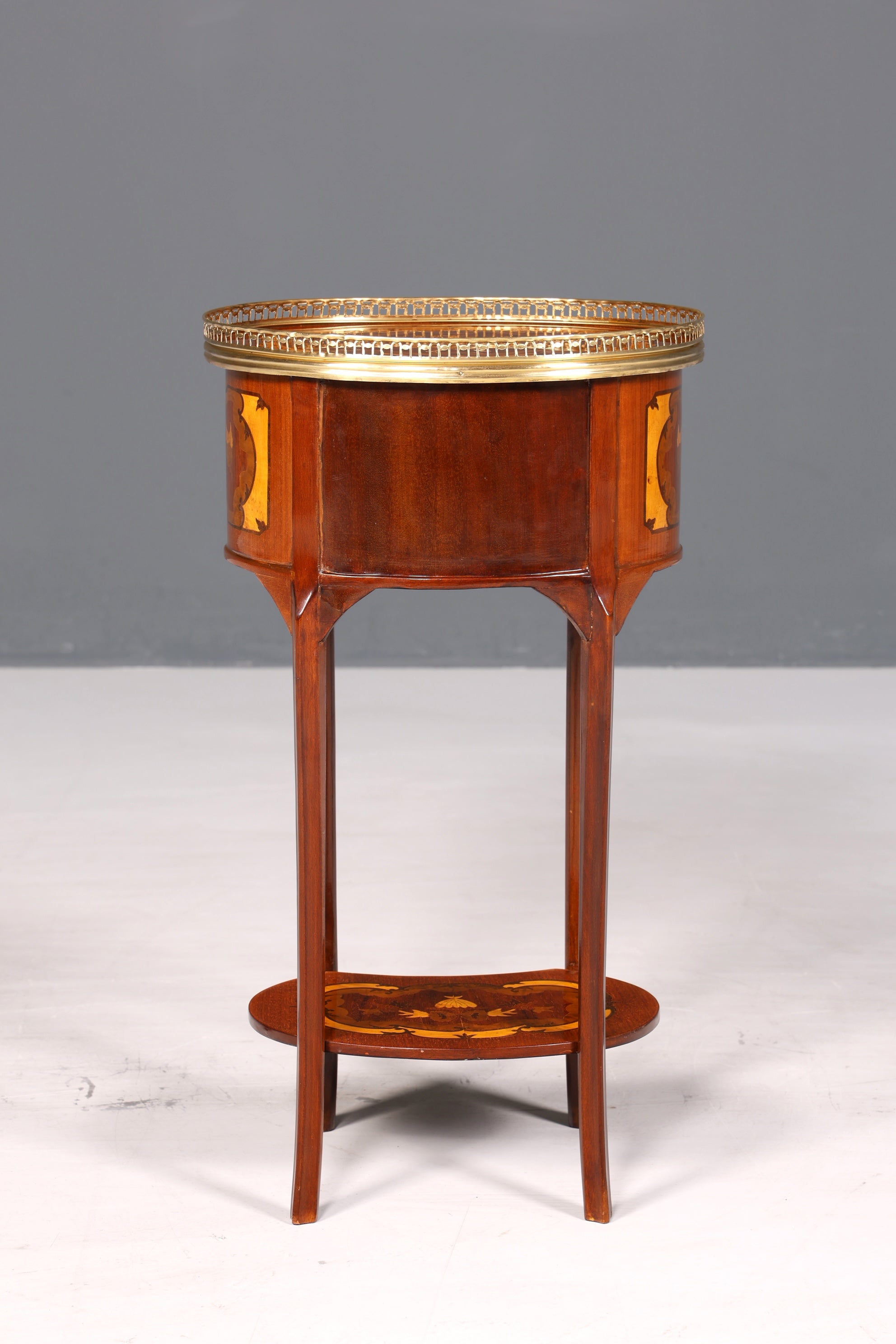 Wunderschöner Barock Louis XV Stil Beistelltisch Ablagetisch massiv Kommode Antik Stil