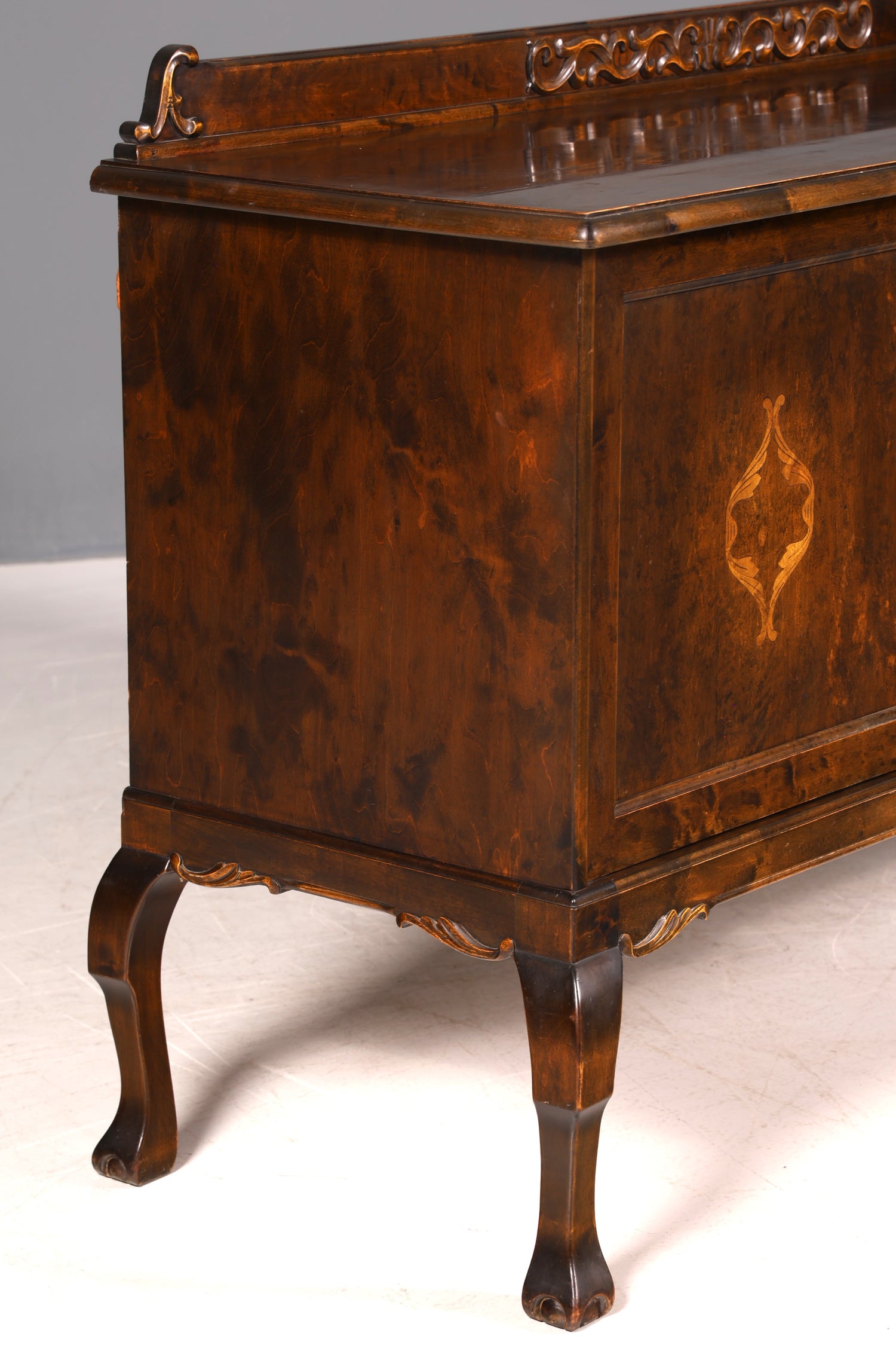 Traumhaftes Chippendale Sideboard Kommode Barock Stil echt Holz TV Schrank