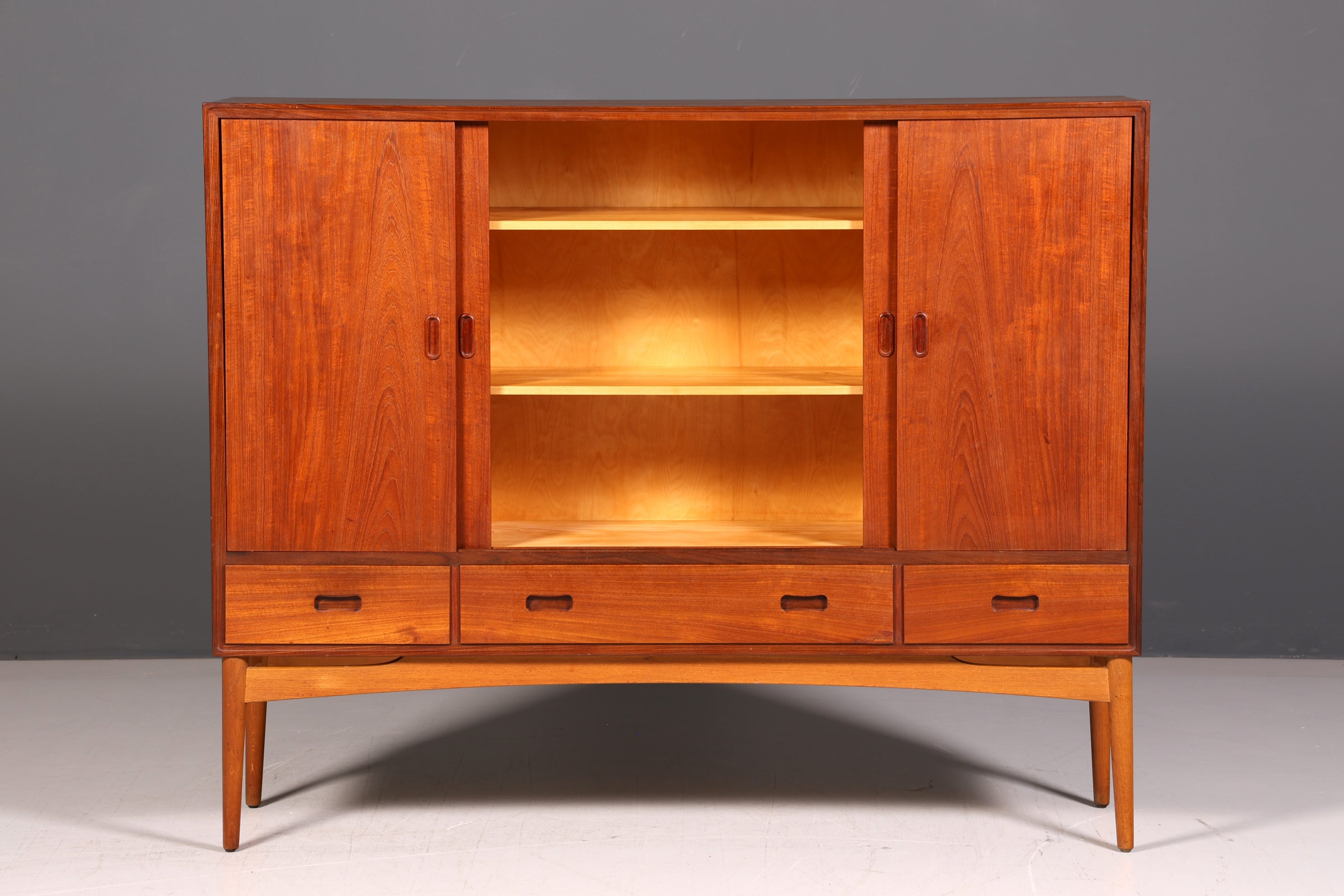 Wunderschönes Mid Century Highboard Vintage Schrank Retro Sideboard Danish Design Teak Holz Kommode