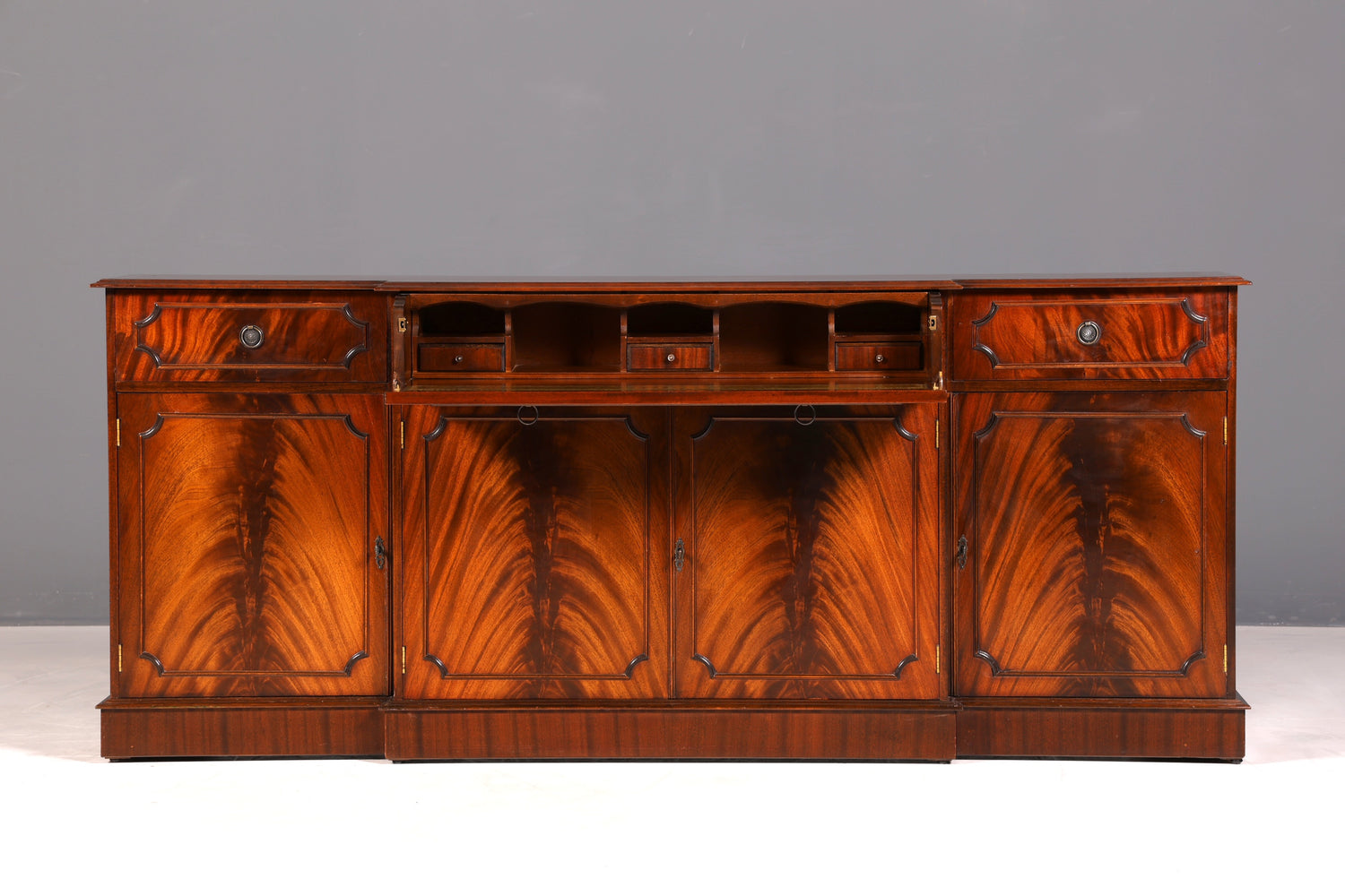 Wunderschönes Englisches Sideboard Mahagoni Schrank Antik 60s Buffetschrank Kommode