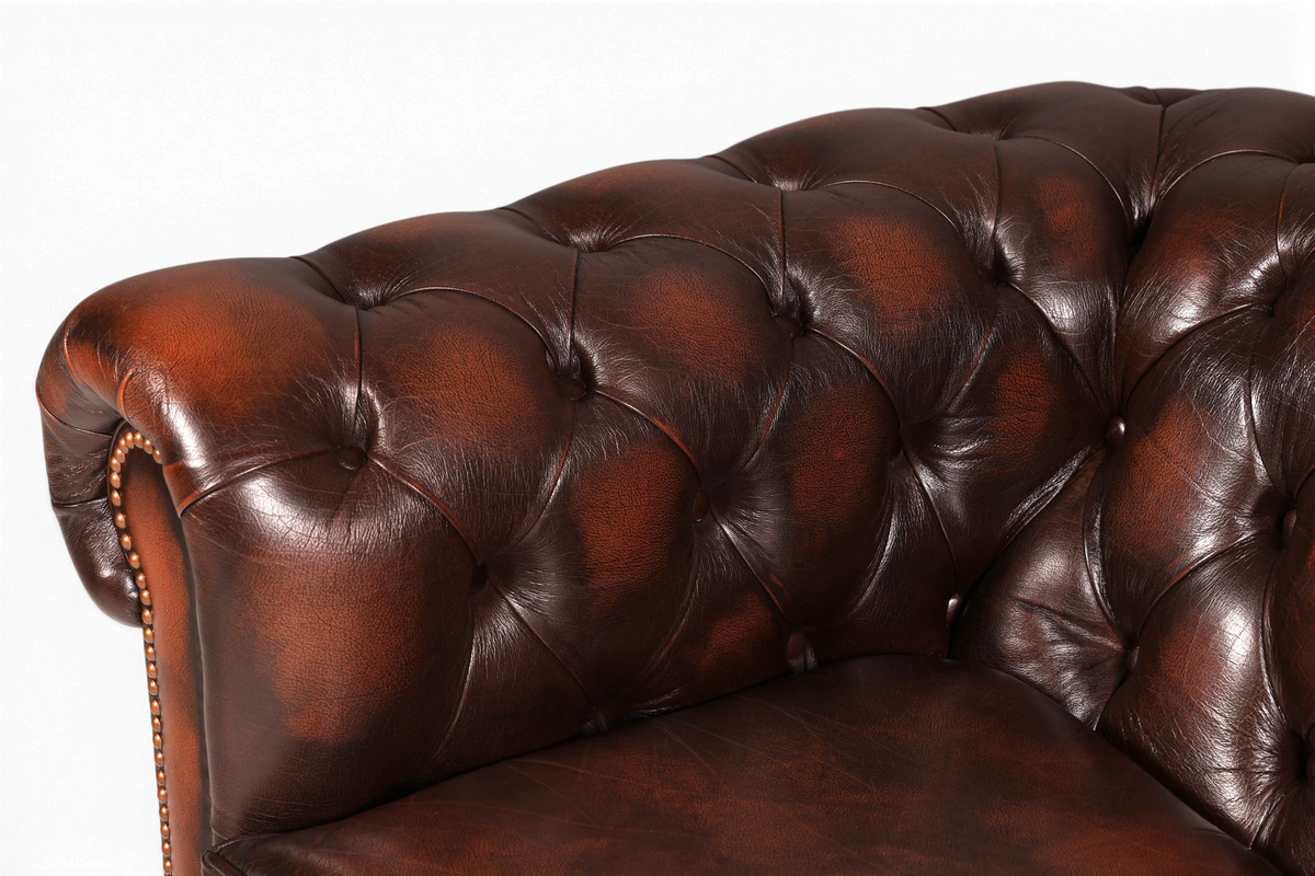 Hauptstadt Möblerei Centurion Chesterfield 3-Sitzer Sofa aus braunem Echtleder mit klassischer Knopfheftung