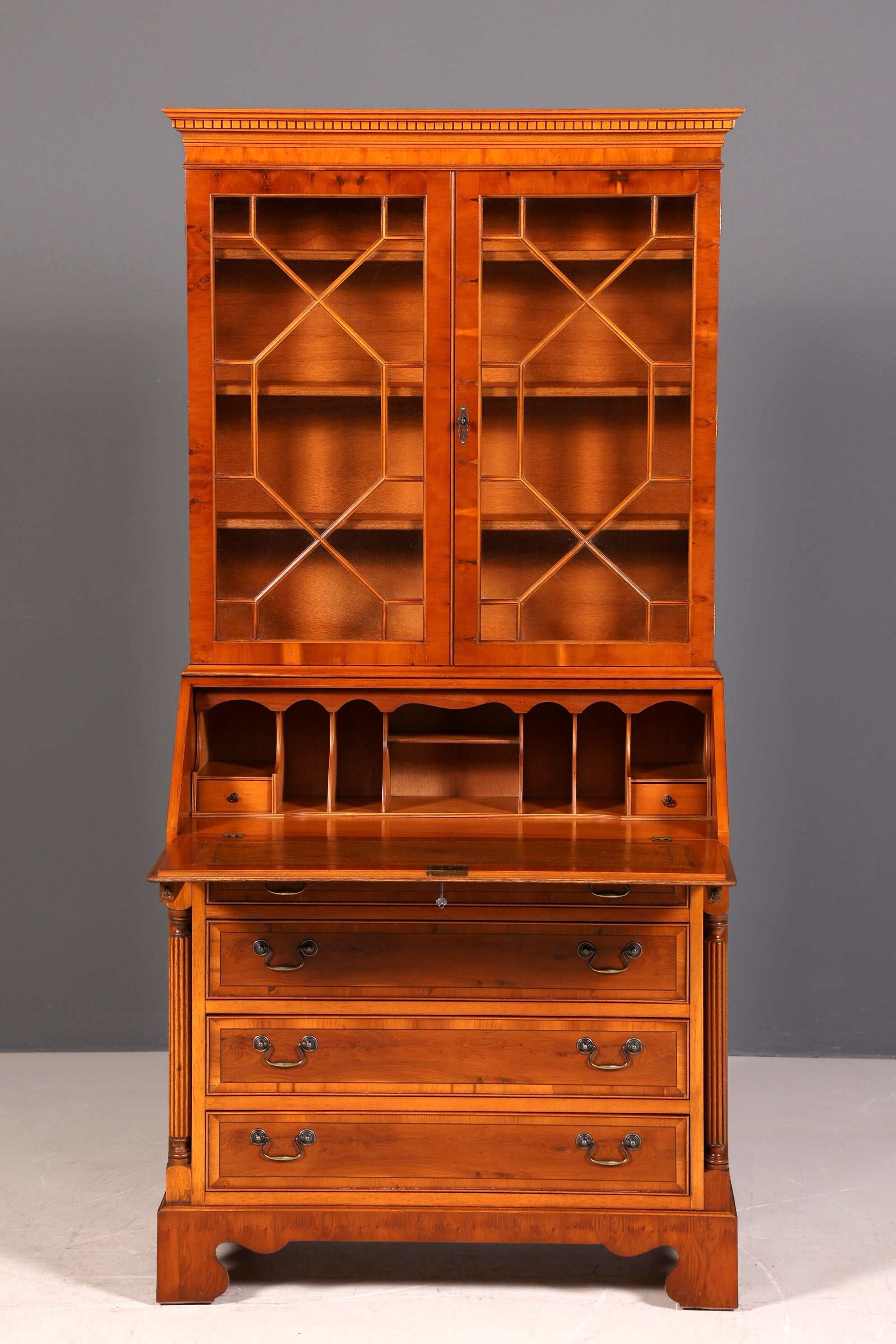 G390 Finish Stilvoller Englischer Sekretär Büro Aufsatzsekretär Eibe Antik Stil Vitrinen Schrank UK (Kopie)