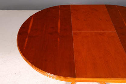 Beautiful English extendable round dining table antique style 60s kitchen table yew