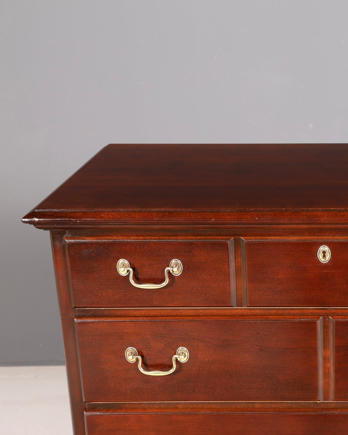Edles Drexel Heritage Vertiko Kommode Antik Stil USA Schrank Schubladenkommode Chiffoniere Wäschekommode