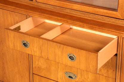Edler Original Drexel Heritage Vitrine Bücherschrank Art Deco USA Antik Schrank Buffet Regal Glasvitrine Vintage Holz