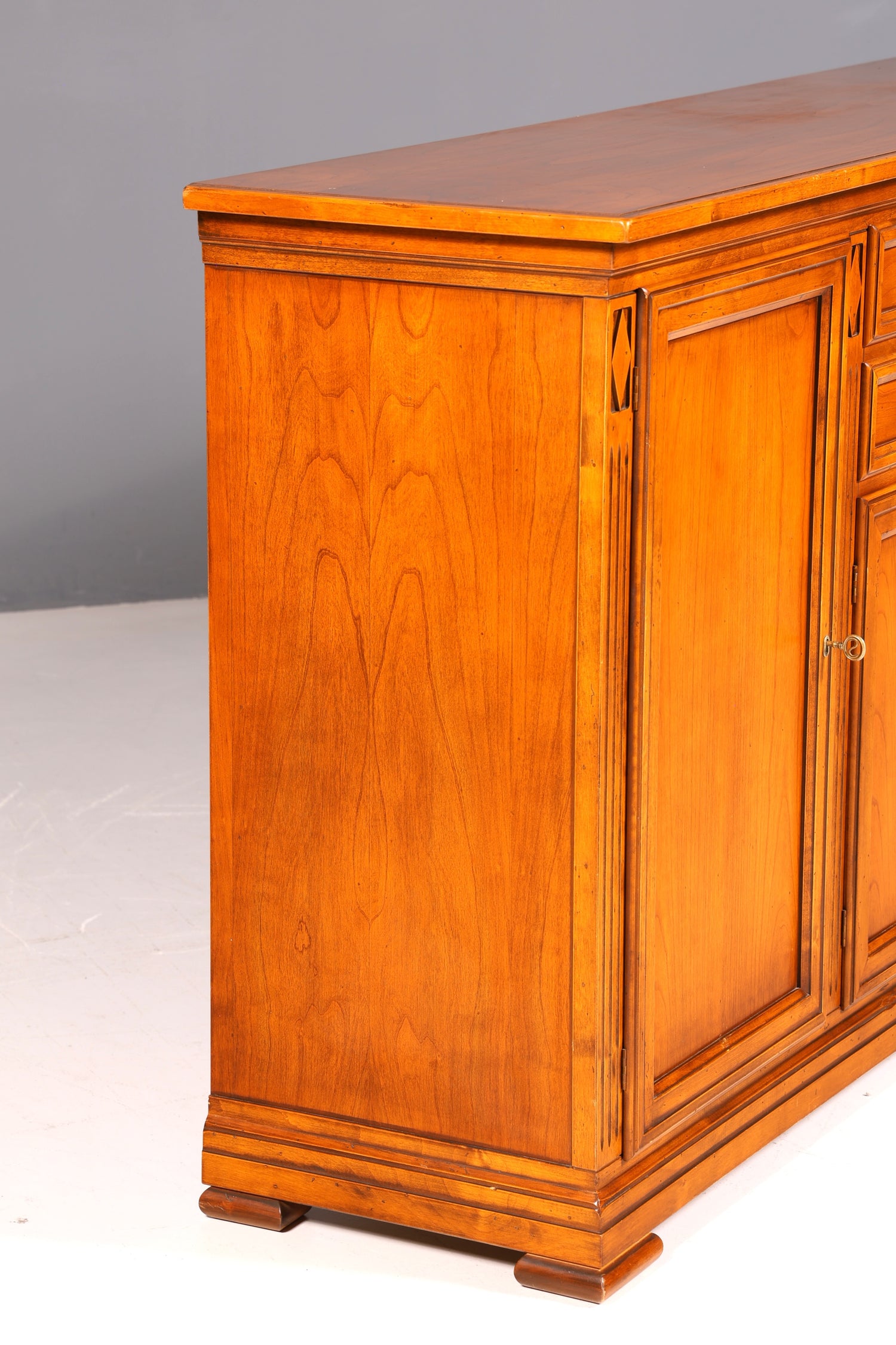 Wunderschönes Original Selva XXL Sideboard Antik Stil Villa Borghese Schrank Kommode Buffet Anrichte