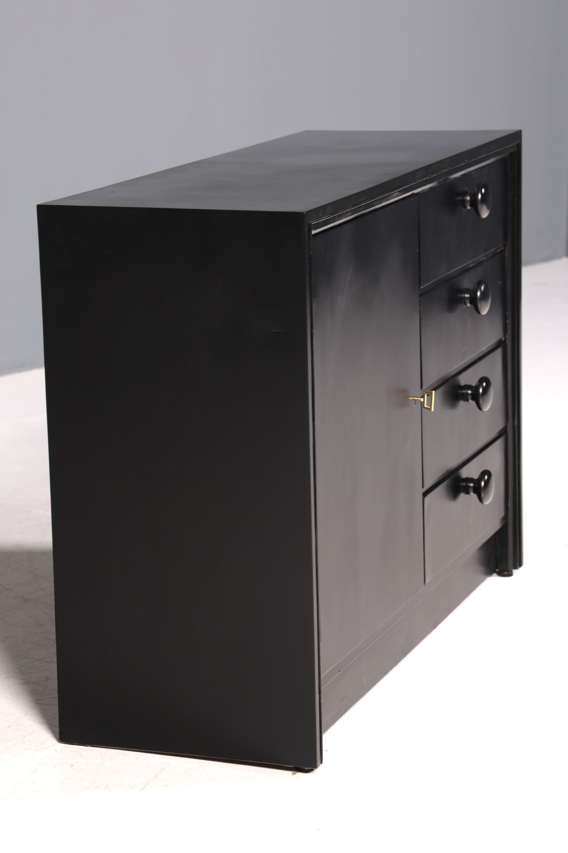 F701 Finition Belle commode de style Art Déco vers 1940 Buffet Commode