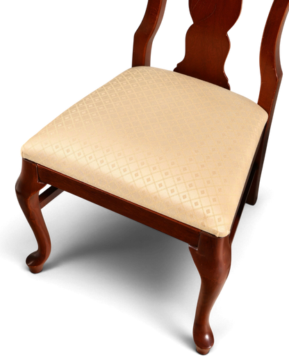 Hauptstadt Möblerei Drexel Heritage Chippendale Stuhl aus Holz mit beigem, gemustertem Polsterbezug