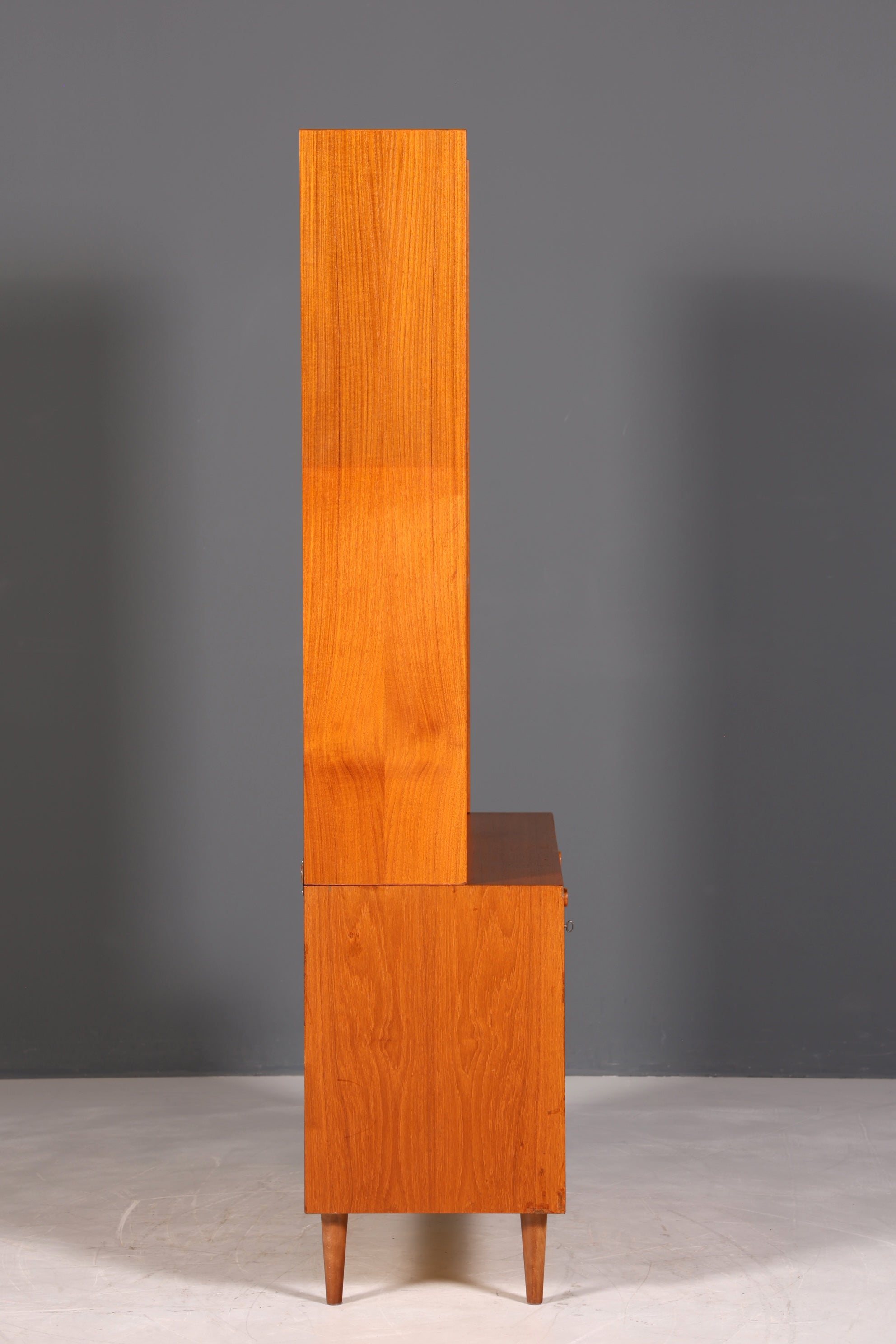 Wunderschönes Mid Century Regal Danish Design Teak Holz Schrank Retro Bücherregal Kommode 1 von 2