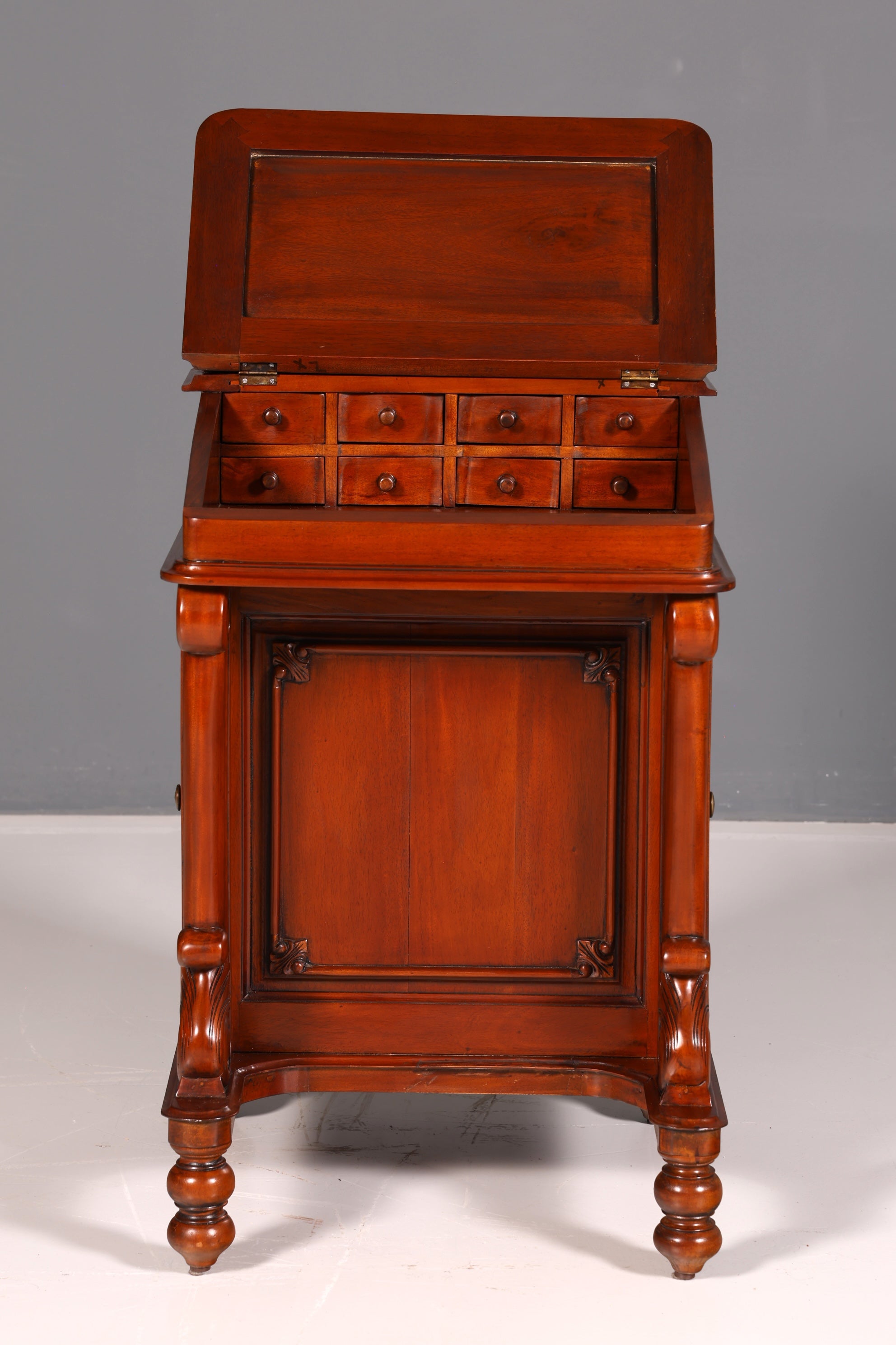 Magnifique secrétaire anglais Davenport, bureau avec sous-main en cuir, commode, antique et vintage