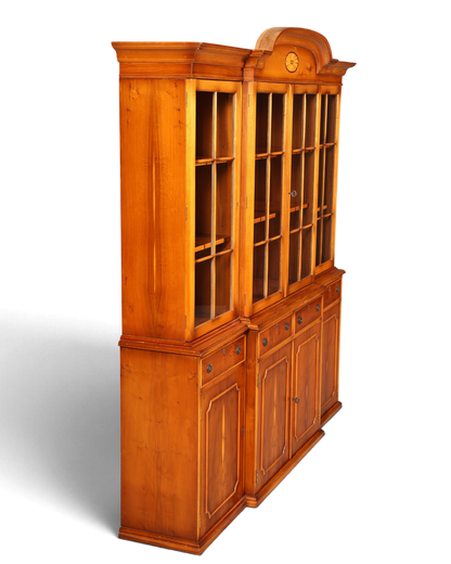 Hauptstadt Möblerei englische Vitrine aus Eibenholz mit Glasfront, Sprossentüren und dekorativem Intarsienmedaillon