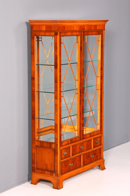 Wunderschöne Original Heldense Vitrine Englische Eibe Bücherschrank Antik Glasvitrine Beleuchtung
