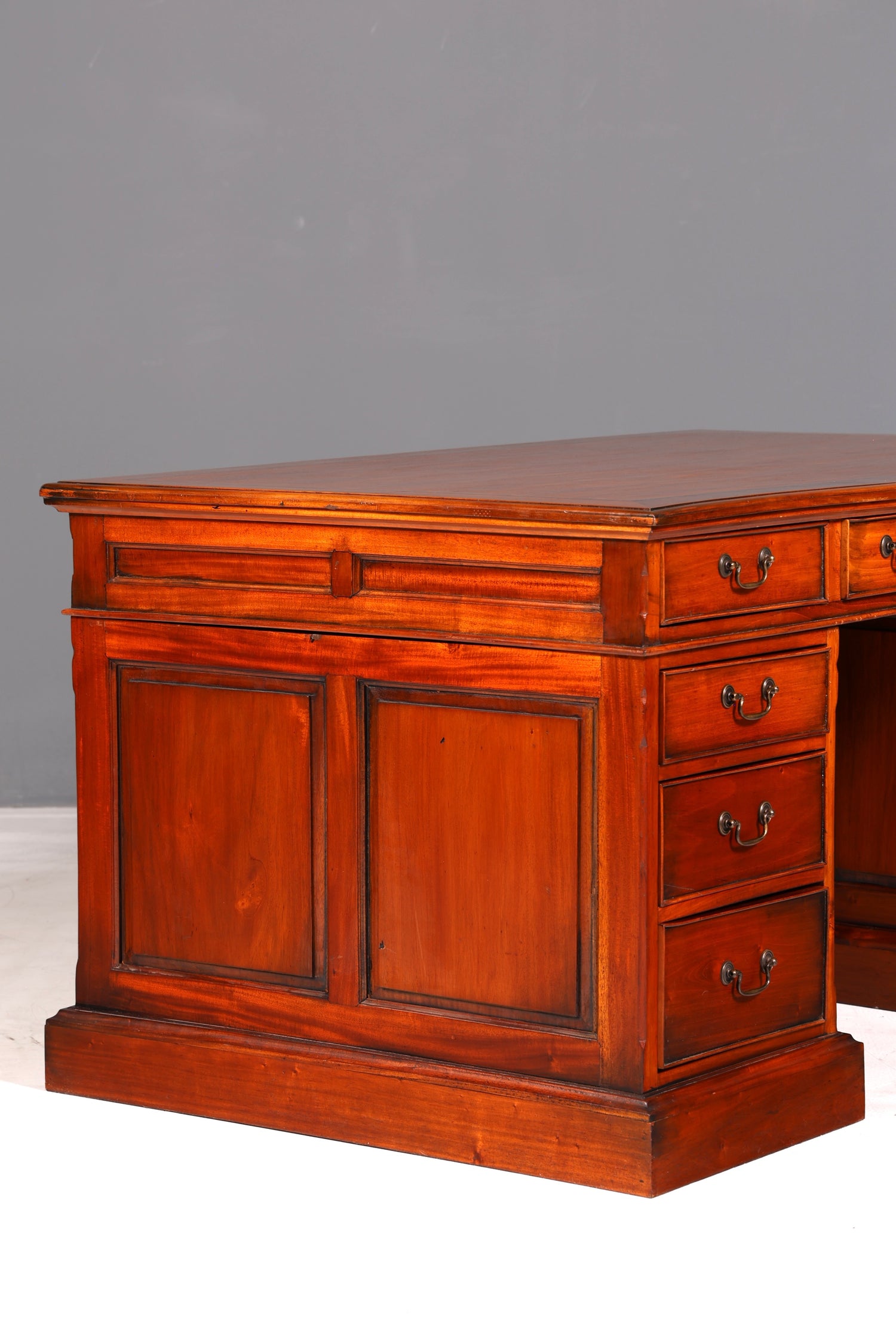 Magnifique bureau anglais en acajou, bureau de travail ancien, bureau professionnel, bureau partenaire