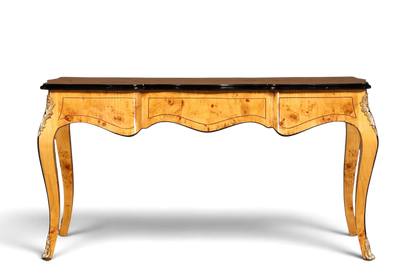 Hauptstadt Möblerei Schreibtisch im Louis XV Stil aus Massivholz mit geschwungenen Beinen und edlen Verzierungen
