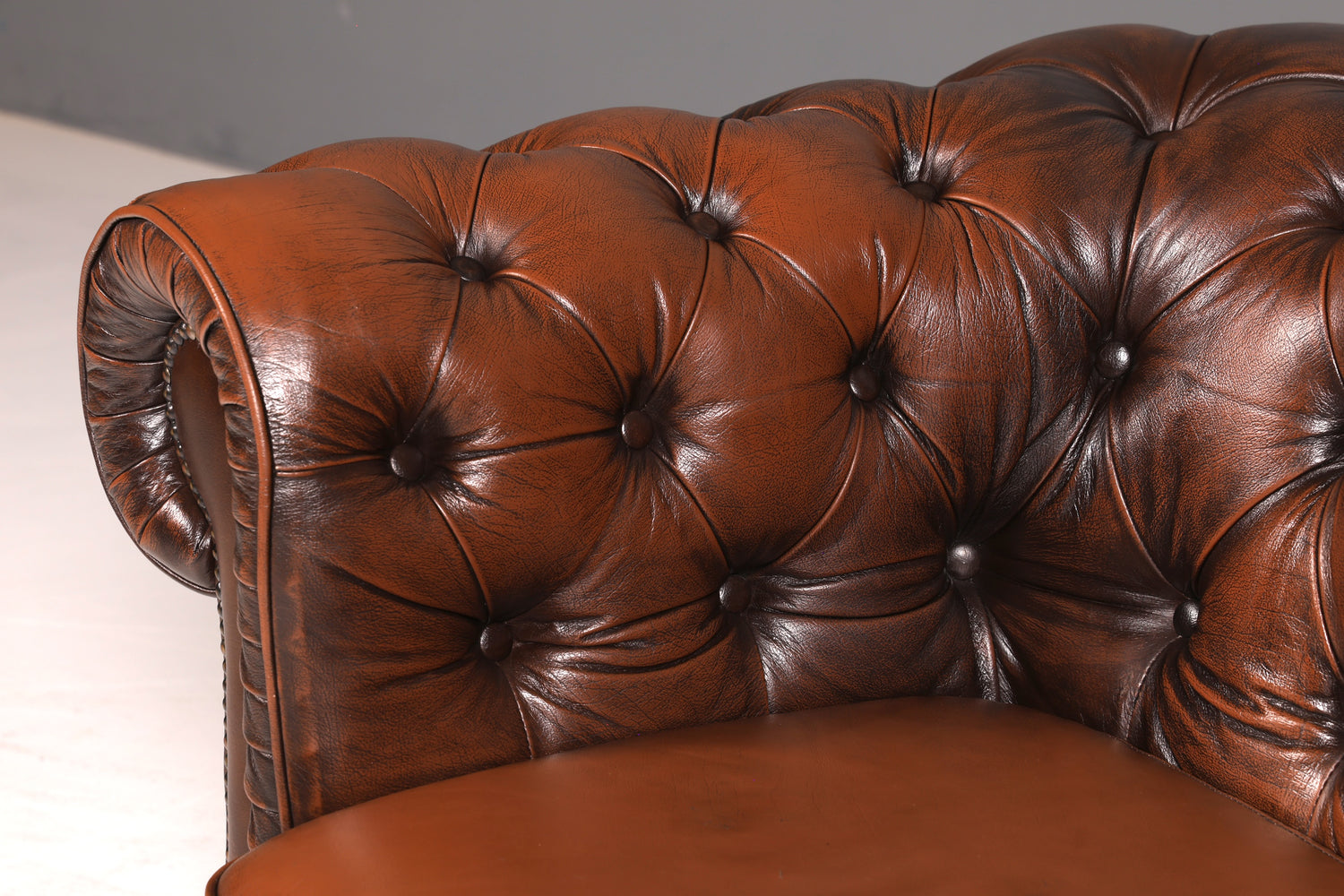Wunderschönes Original Chesterfield 3-Sitzer Sofa Echt Leder Englische Couch England Polstersofa Antik Vintage Ledersofa