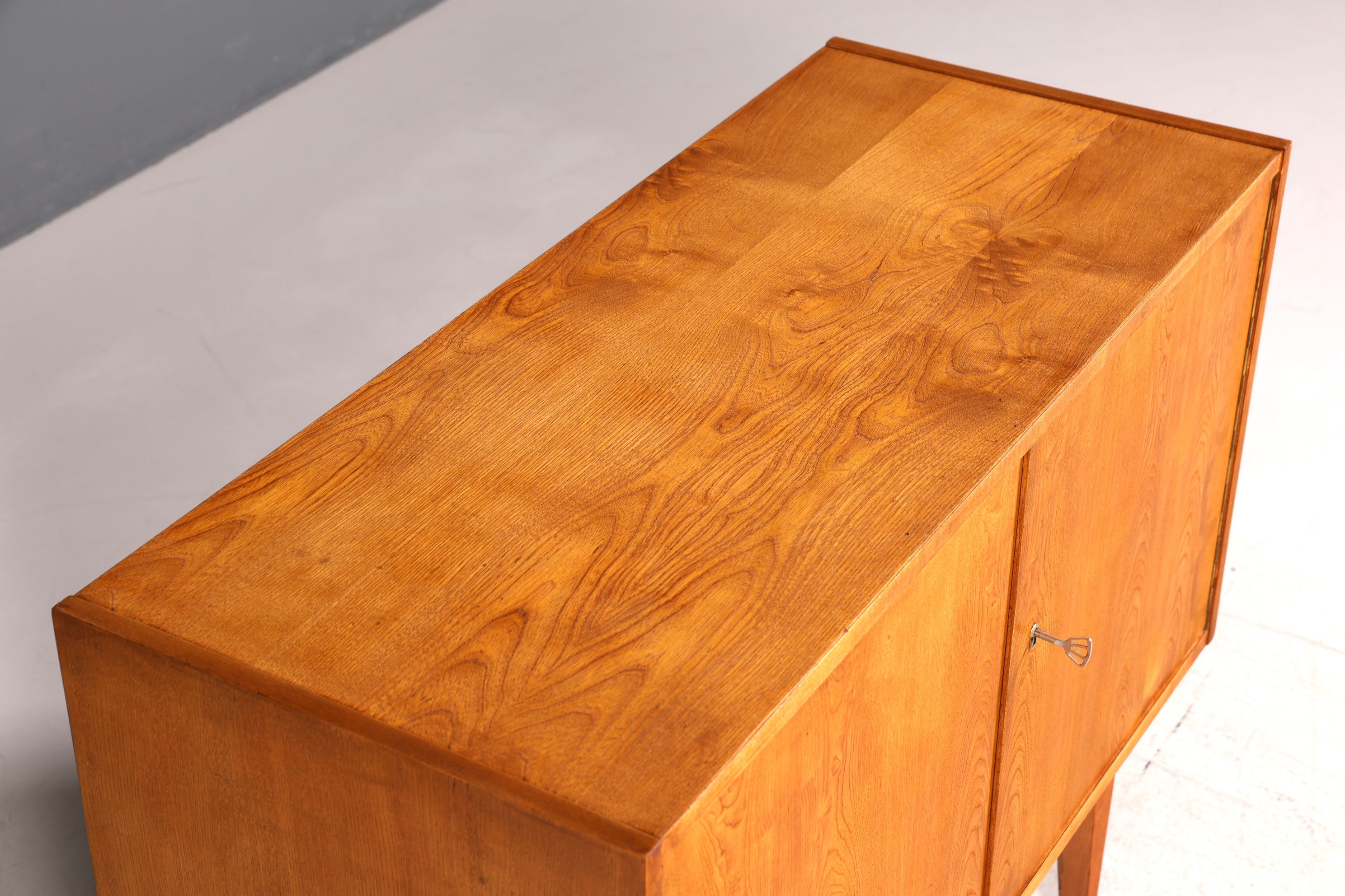 F948 Finish cm Wunderschöner Mid Century Schrank 60er Jahre Wäscheschrank Aktenschrank Kommode