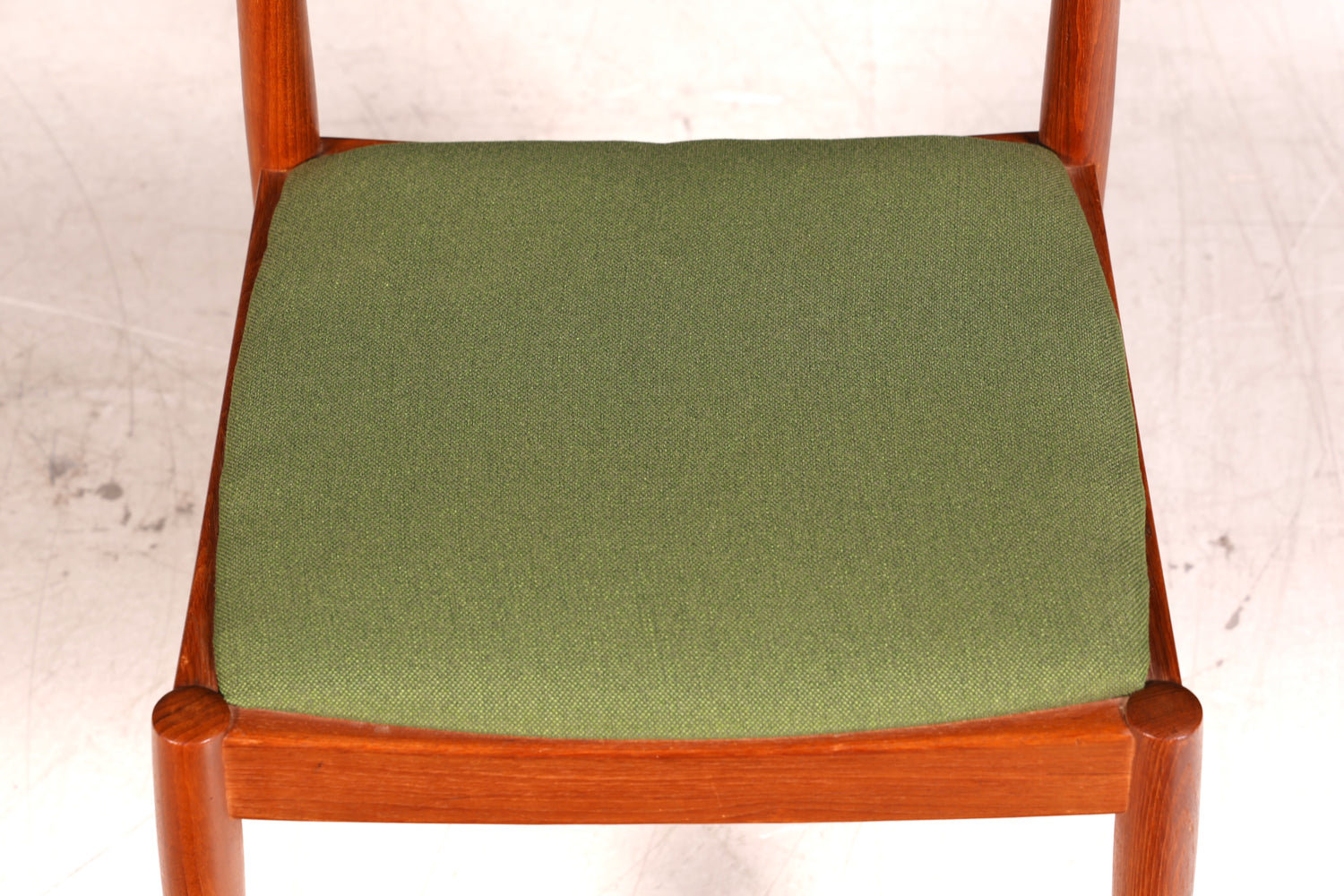 Dänischer Mid Century Esszimmerstuhl Teakholz Henning Kjærnulf Korup Stolefabrik 60er