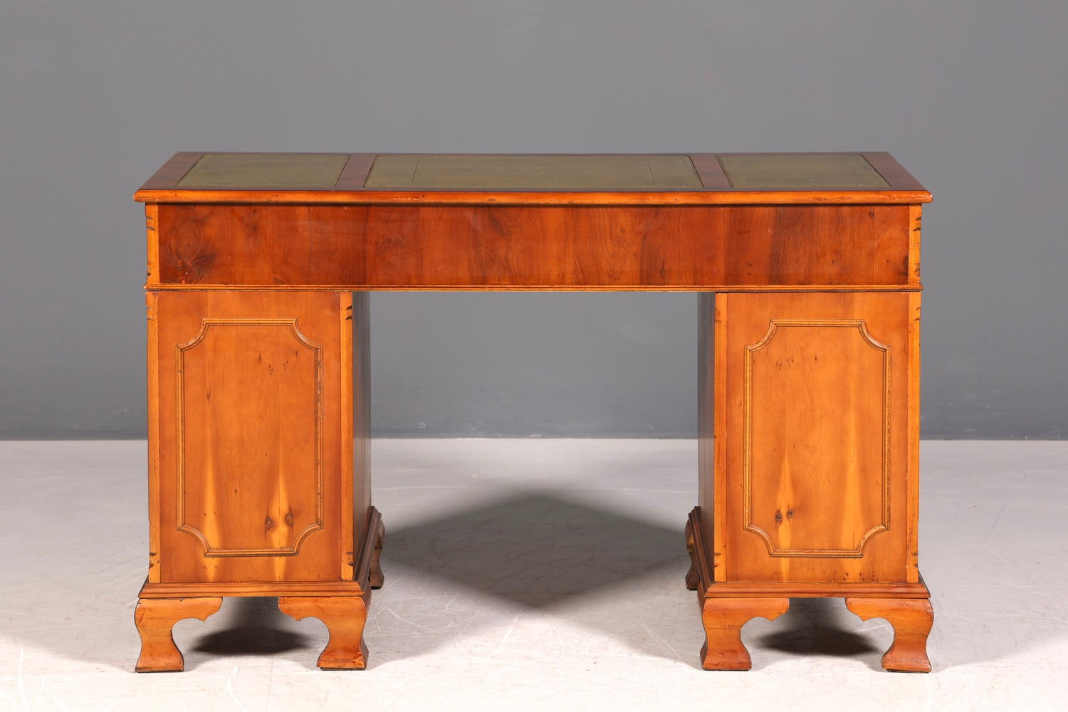 G072 Finish cm Wunderschöner Englischer Schreibtisch echt Lederauflage Bürotisch Antik Stil Office Desk