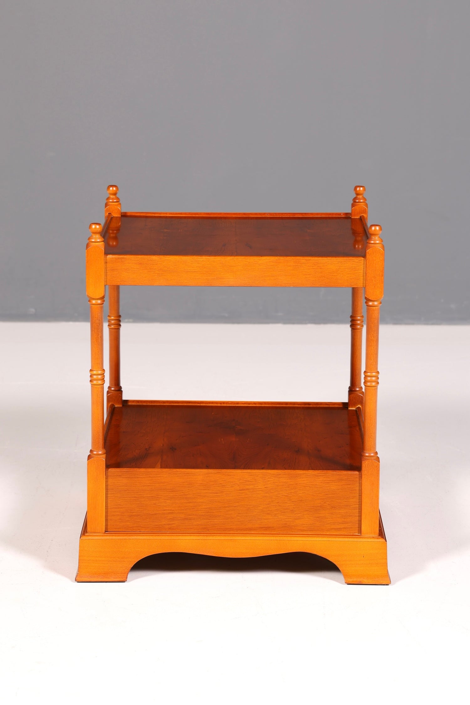 Traumhafter Englischer Antik Couchtisch Beistelltisch Regency Stil Ablagetisch Massivholz