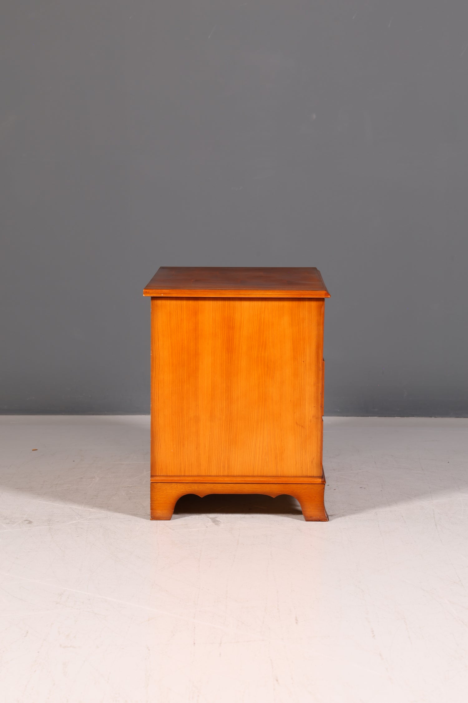 Edle Original Heldense Kommode Eibe Englisch 60s Hifi Schrank TV Schrank Klappschrank Vintage