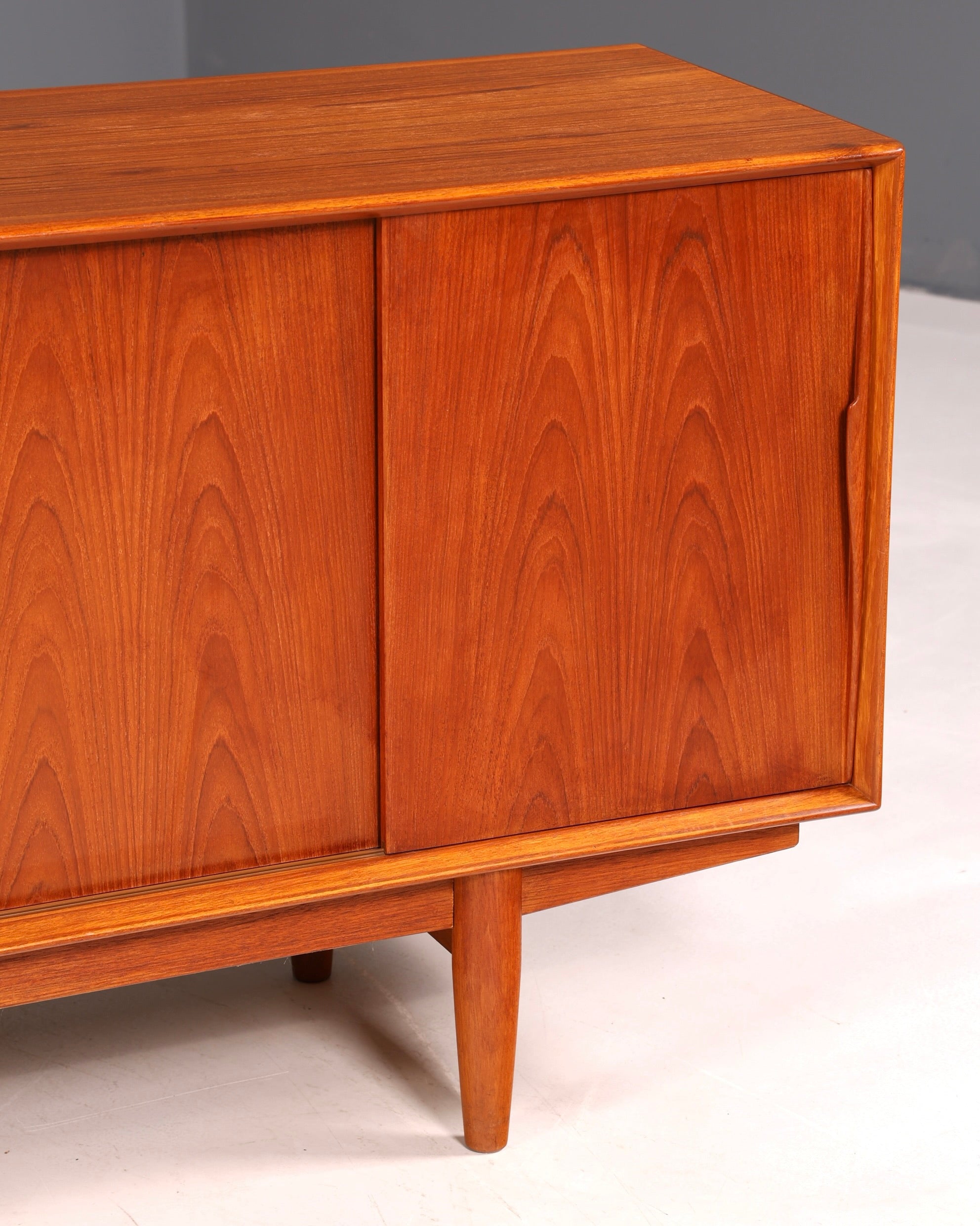 Wunderschönes Dyrlund Mid Century Sideboard Teak Danish Design Schrank Kommode Vintage