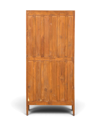 Hauptstadt Möblerei Schrank in H798 Finish aus massivem Holz mit vertikaler Paneelstruktur und natürlicher Maserung
