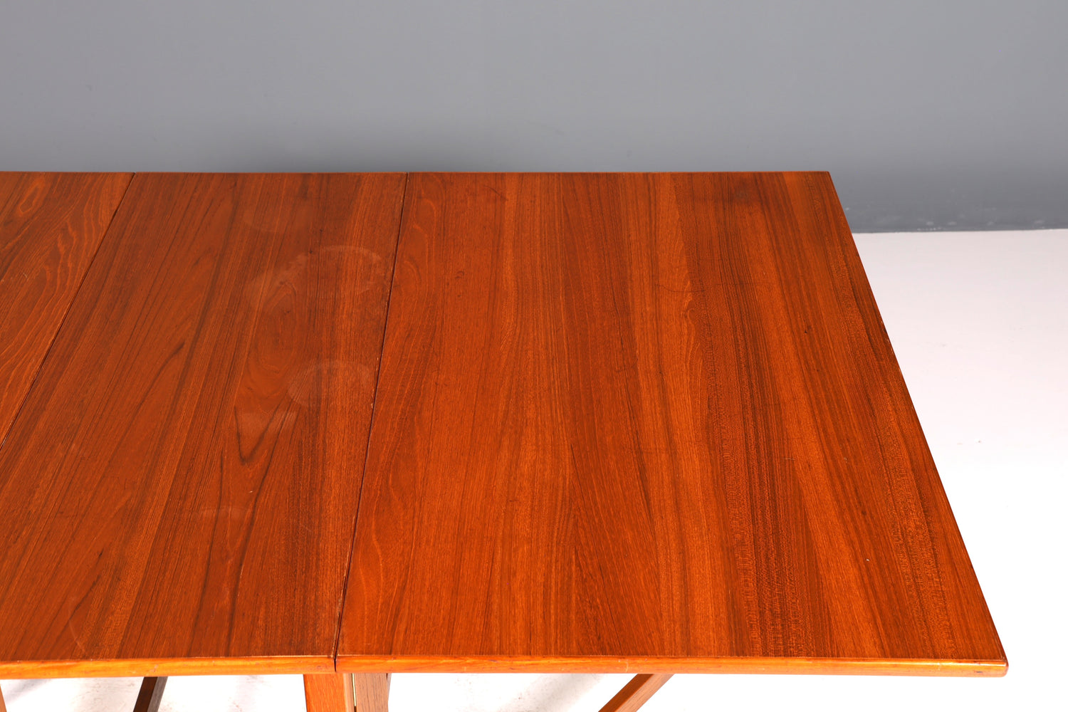 Table de salle à manger extensible de style mid-century, design danois, table en teck par Brdr. Furbo.