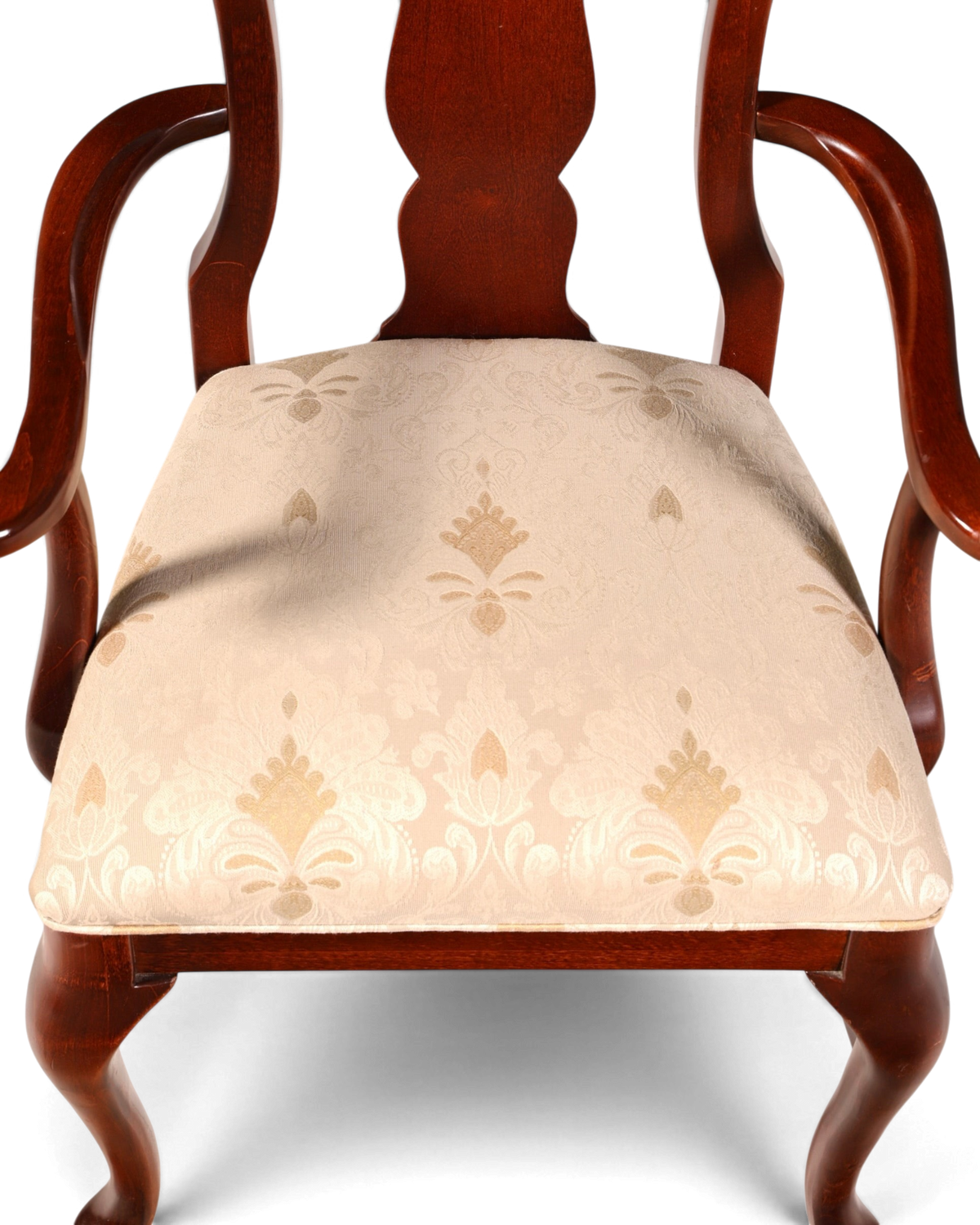 Hauptstadt Möblerei Armlehnstuhl H857 aus dunklem Holz mit beigem, gemustertem Stoffbezug im klassischen Design