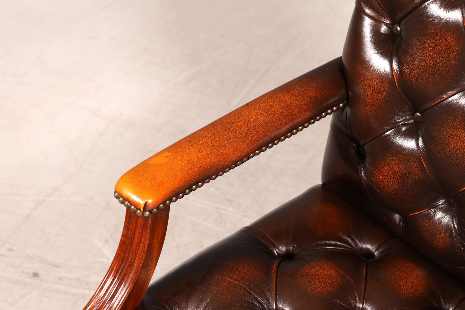 Original Chesterfield Sessel Englischer Armlehnstuhl Echt Leder Bürostuhl Lounge