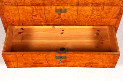 Belle commode ancienne de style Biedermeier Louis-Philippe, commode à linge