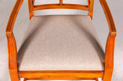 Wunderschöner Bevan Funell Stuhl Armlehnstuhl Englischer Eibe Reprodux Antik Sekretär Stuhl UK Polsterstuhl 2 von 2