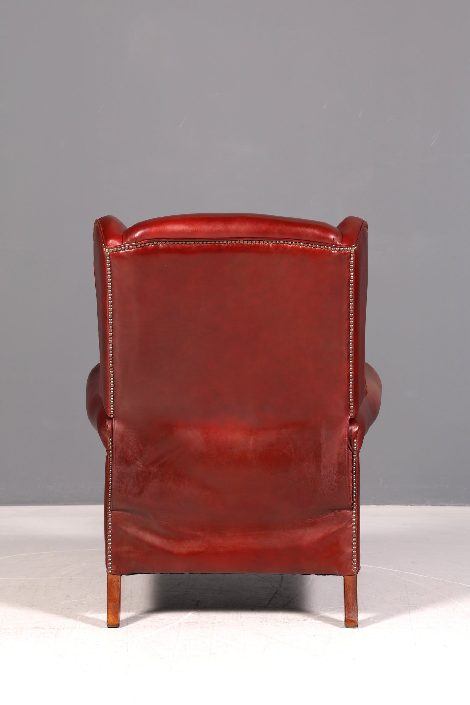 Stilvoller Claridge Chesterfield Ohrenbackensessel Relaxsessel Liegefunktion Englisch Echt Leder Herrensessel UK Armlehnsessel Vintage