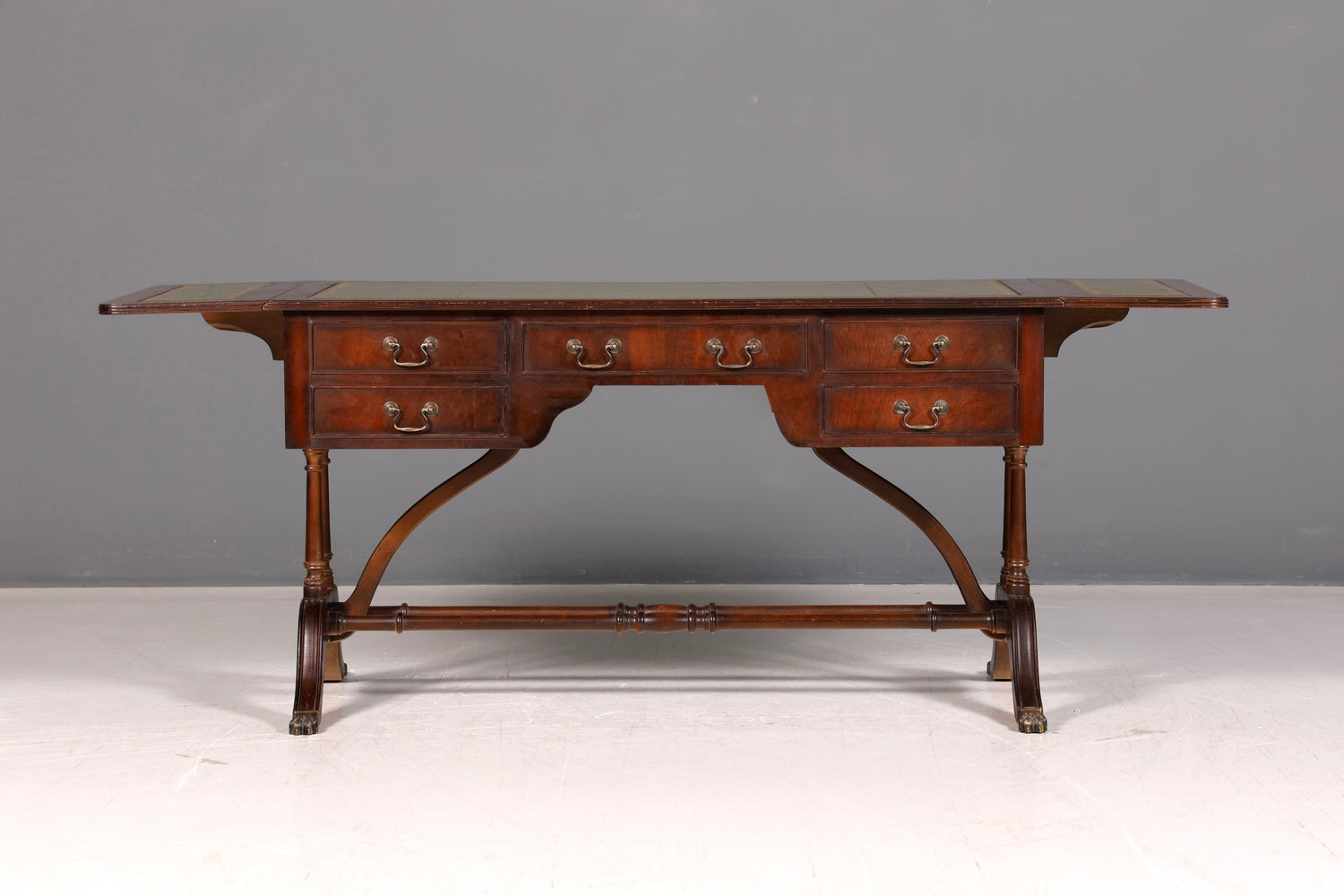 Magnifique bureau anglais Regency pliant avec dessus en cuir véritable, acajou, bureau des années 60