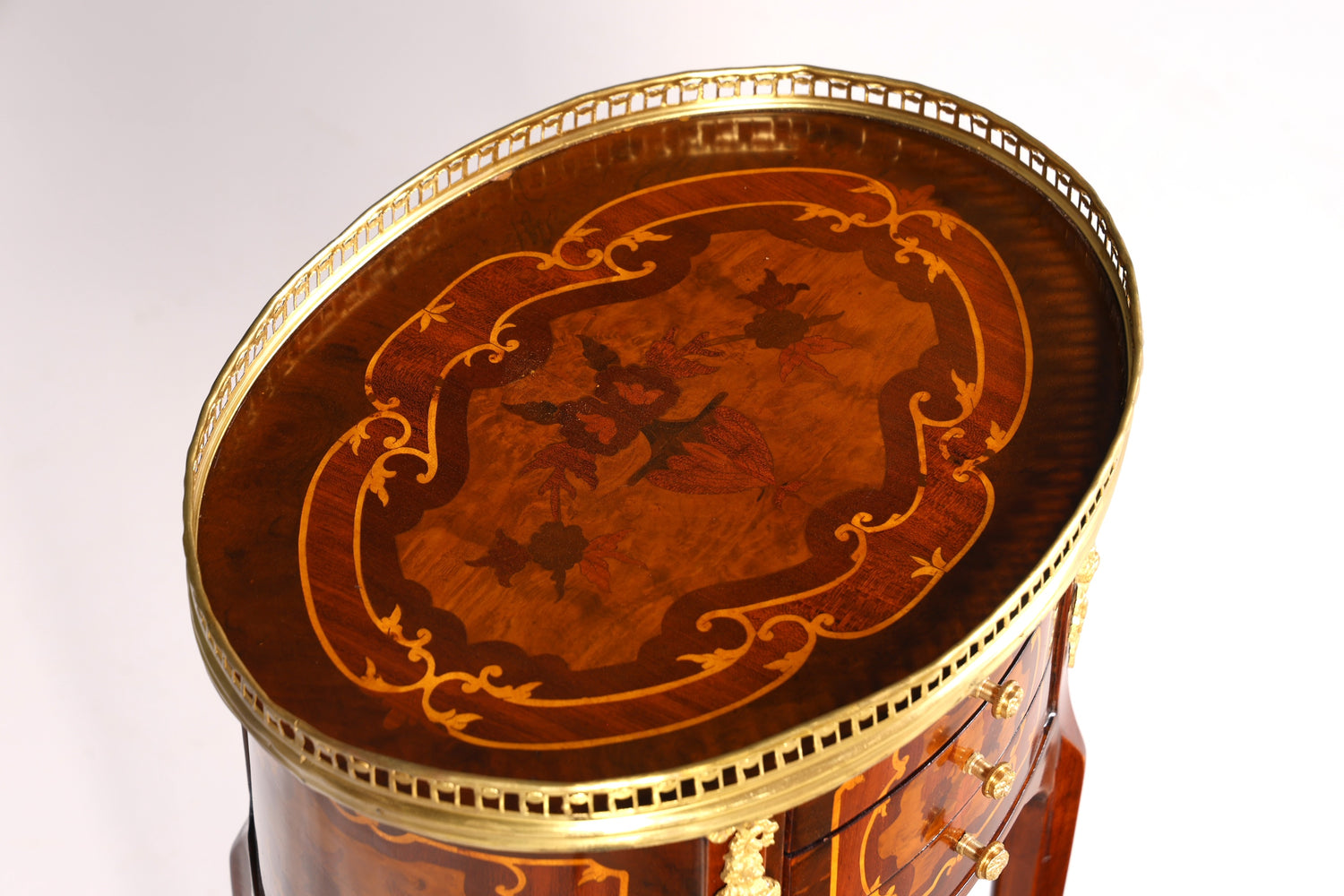 Stilvoller Barock Louis XV Stil Beistelltisch Ablagetisch massiv Kommode Antik Stil