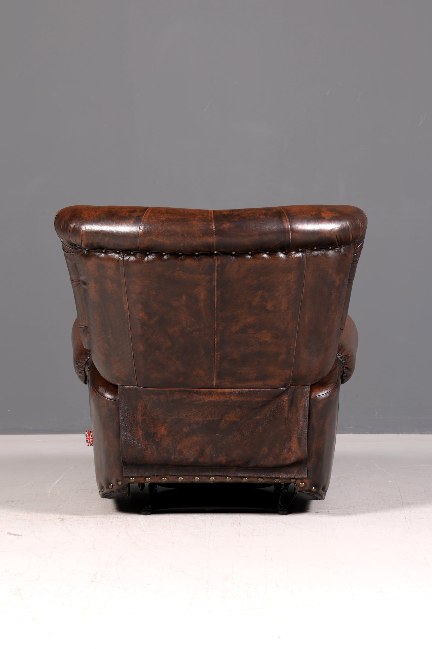 Wunderschöner Original Chesterfield Sessel Echt Leder Relaxsessel Englisch verstellbare Rückenlehne Herrensessel Lesesessel UK