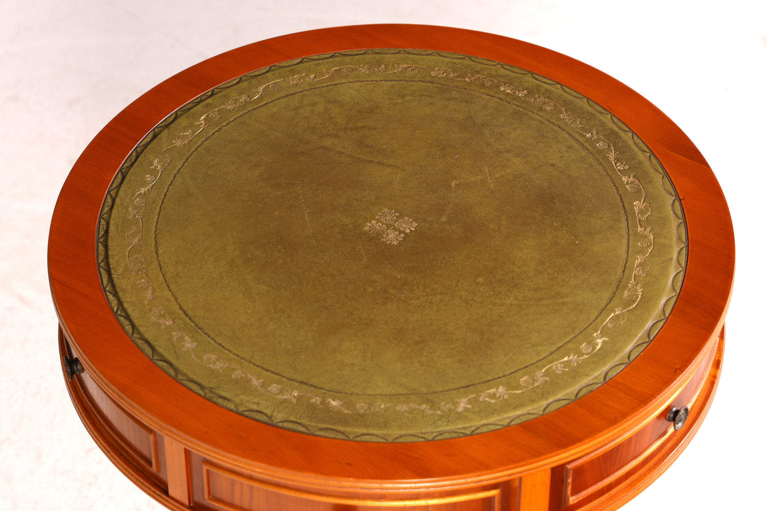 G049 Finish Traumhafter Englischer Tisch Couchtisch Englisch Antik Stil Ablagetisch Regency Stil Beistelltisch