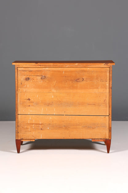 F826 Finish Antik Sekretär?