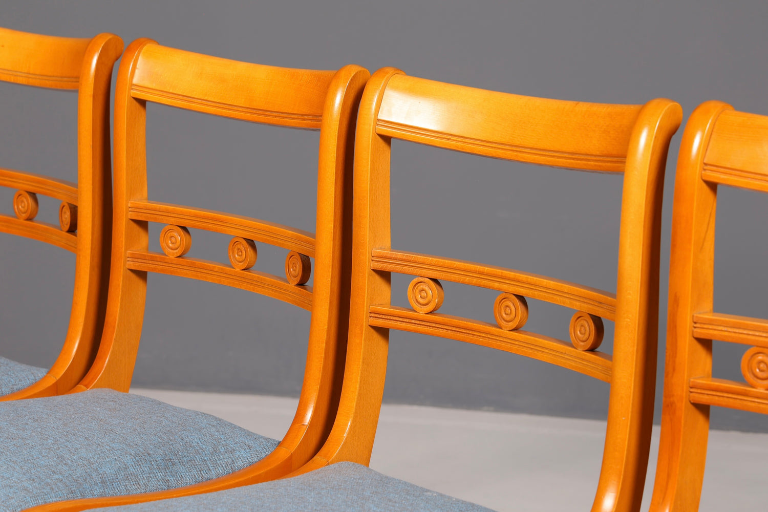 Edles 4er-Set Englische Esszimmerstühle Dining Chairs Antik 60er Jahre Küchenstühle Stuhlset neu bezogen