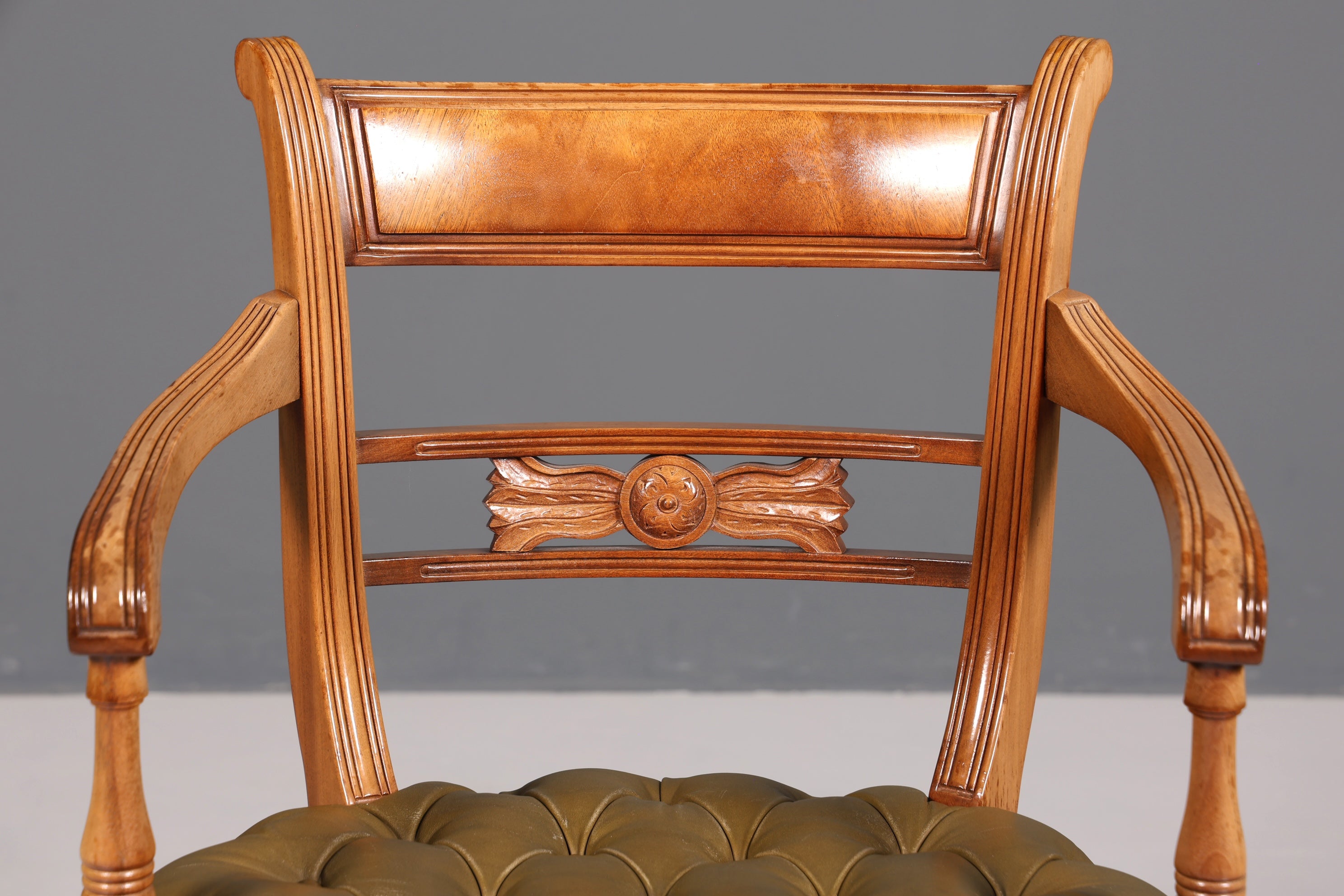 Magnifique fauteuil Chesterfield, chaise secrétaire Anno Dom, chaise de cuisine anglaise en cuir véritable, 2 sur 2