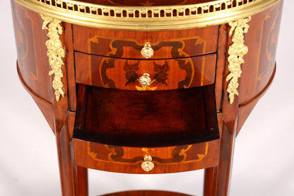 Wunderschöner Barock Louis XV Stil Beistelltisch Ablagetisch Kommode massiv Antik Stil Nachttisch