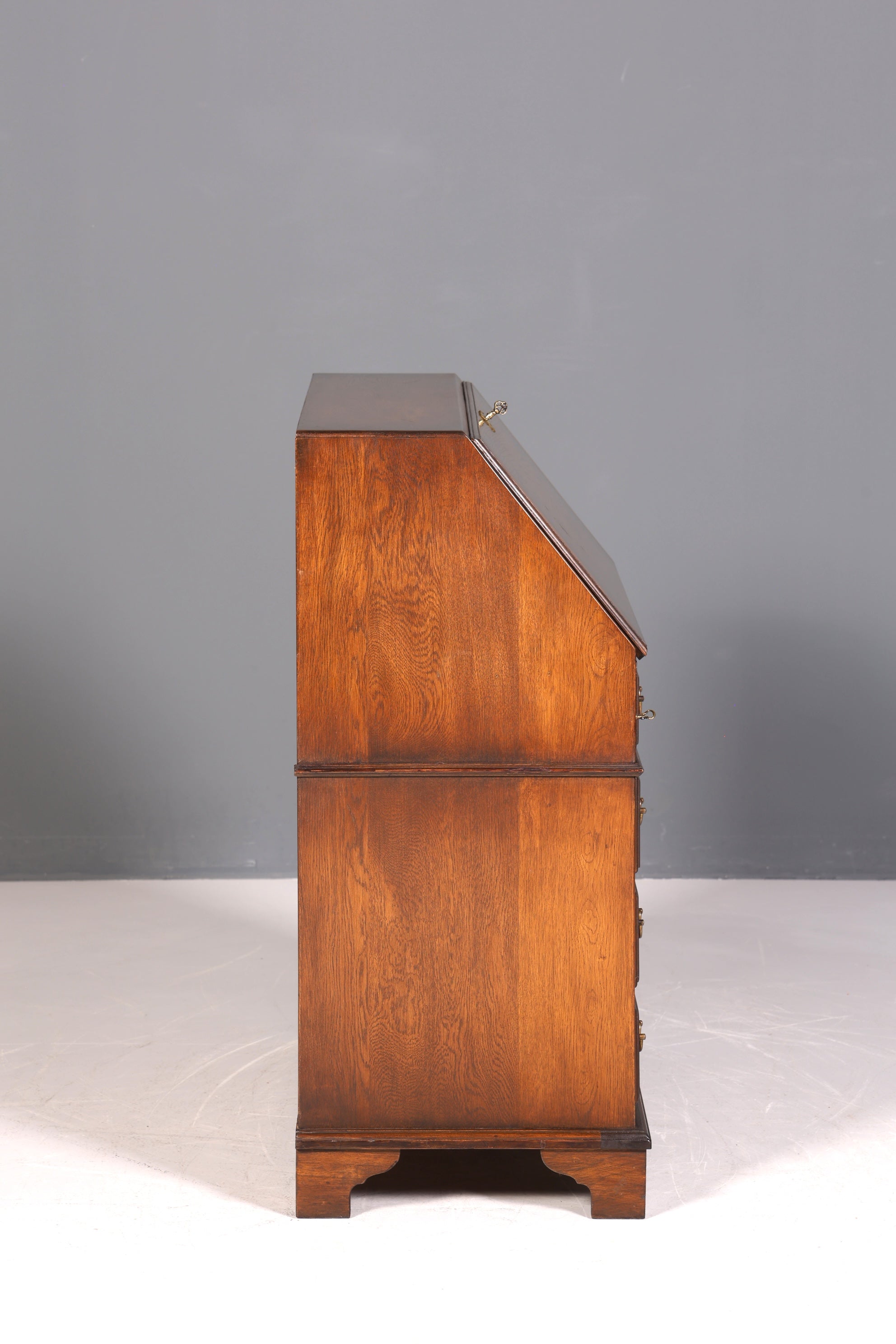 Bureau secrétaire anglais élégant, reproduction en chêne, table de bureau Bevan Funnell, bureau à écrire