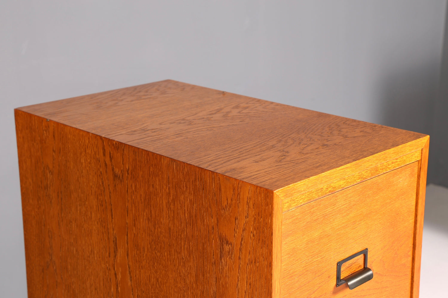 Traumhafter Mid Century Aktenschrank Vintage Apothekerschrank Bauhaus Schubladenkommode Vertiko