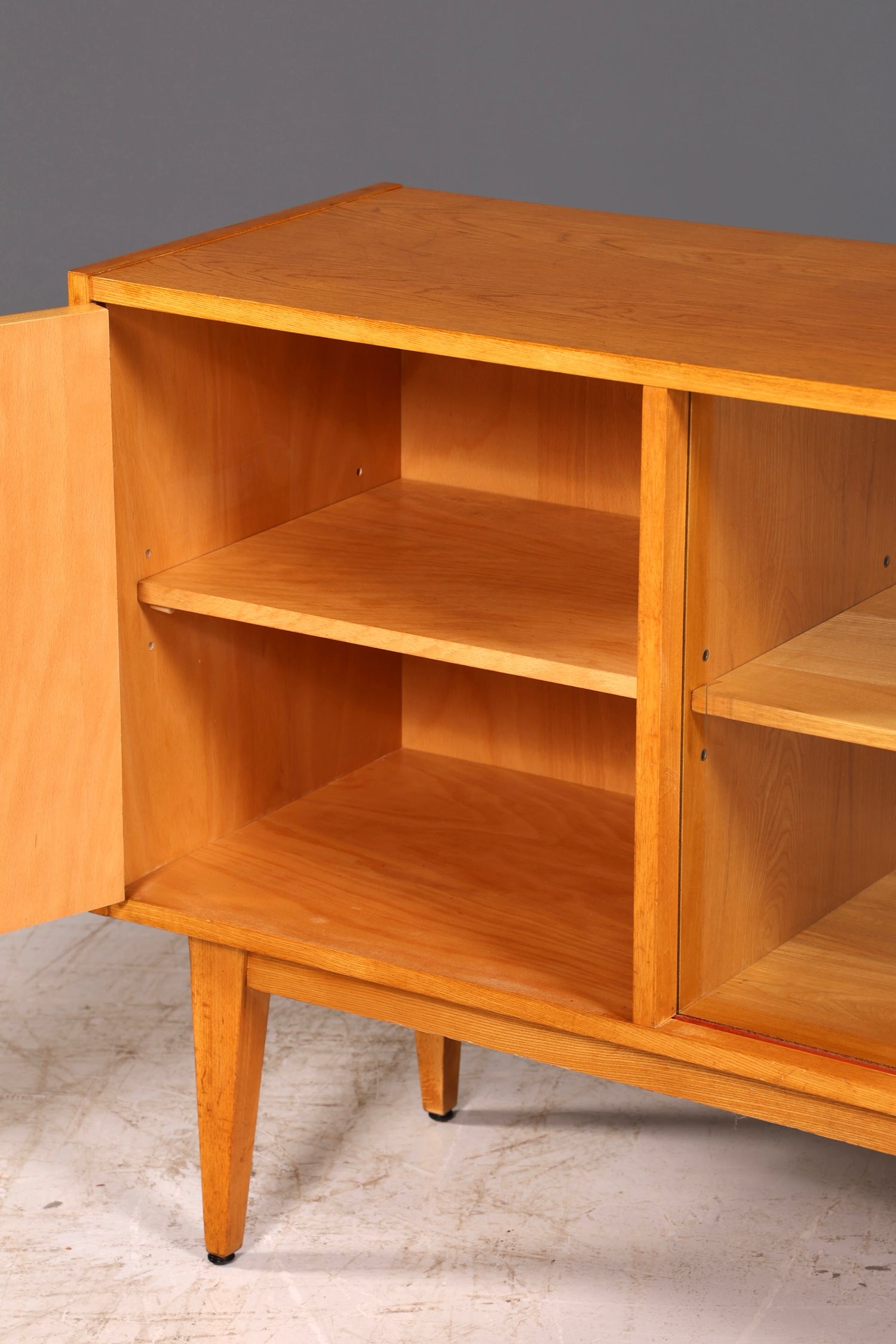 Wunderschönes Original Hellerau Franz Ehrlich Sideboard Modell 602 Mid Century Vitrine Anrichte VEB echt Holz