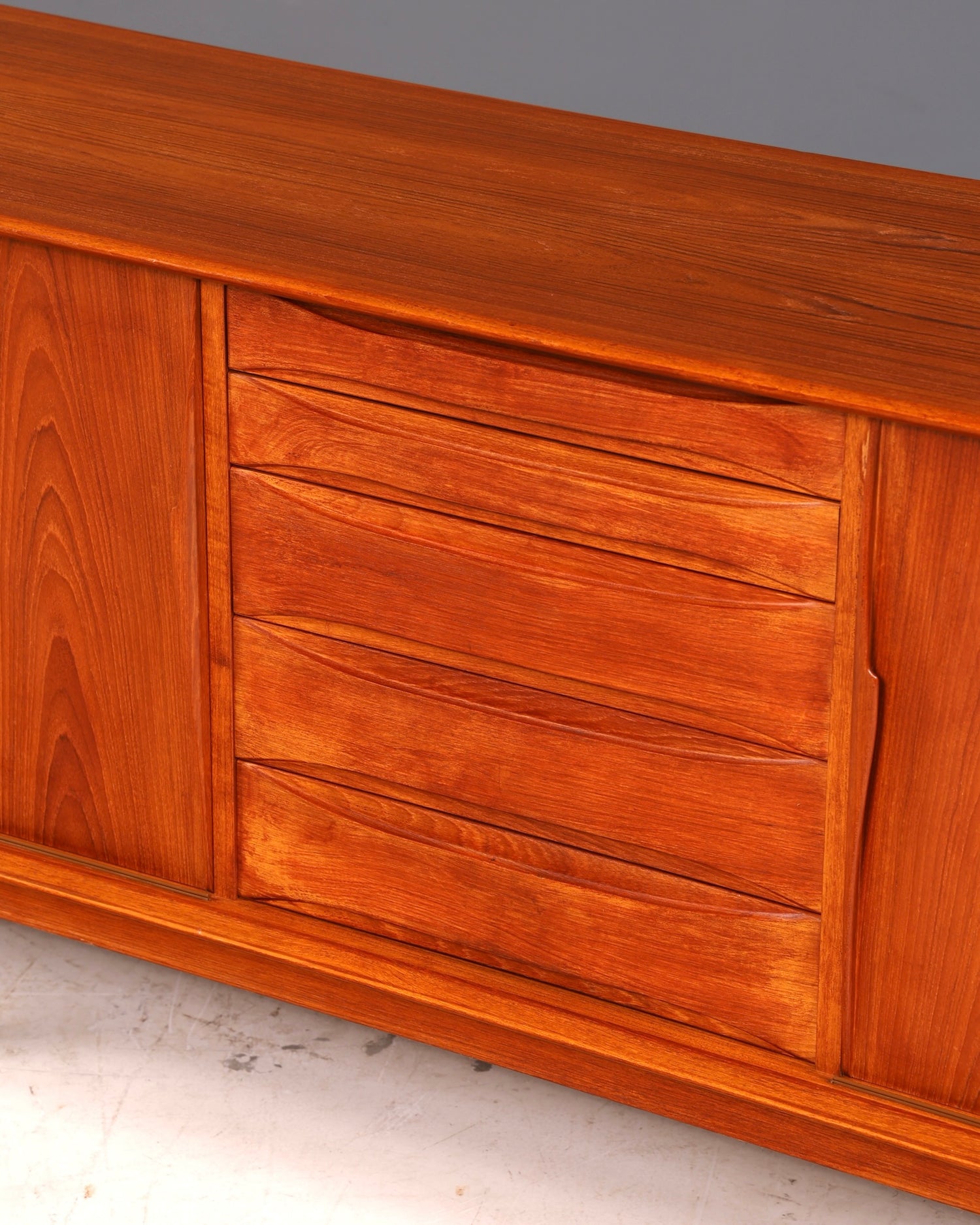Wunderschönes Dyrlund Mid Century Sideboard Teak Danish Design Schrank Kommode Vintage