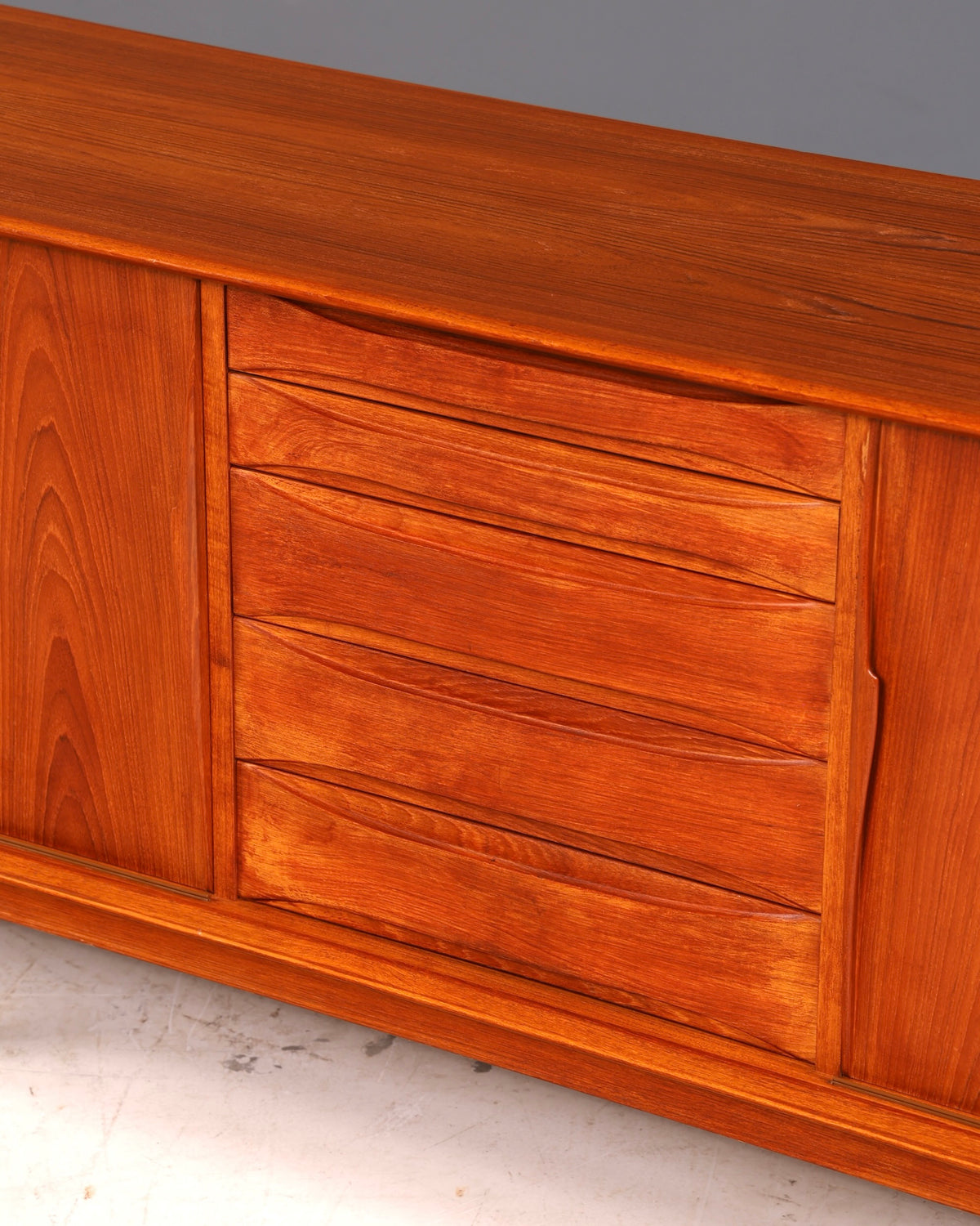 Wunderschönes Dyrlund Mid Century Sideboard Teak Danish Design Schrank Kommode Vintage