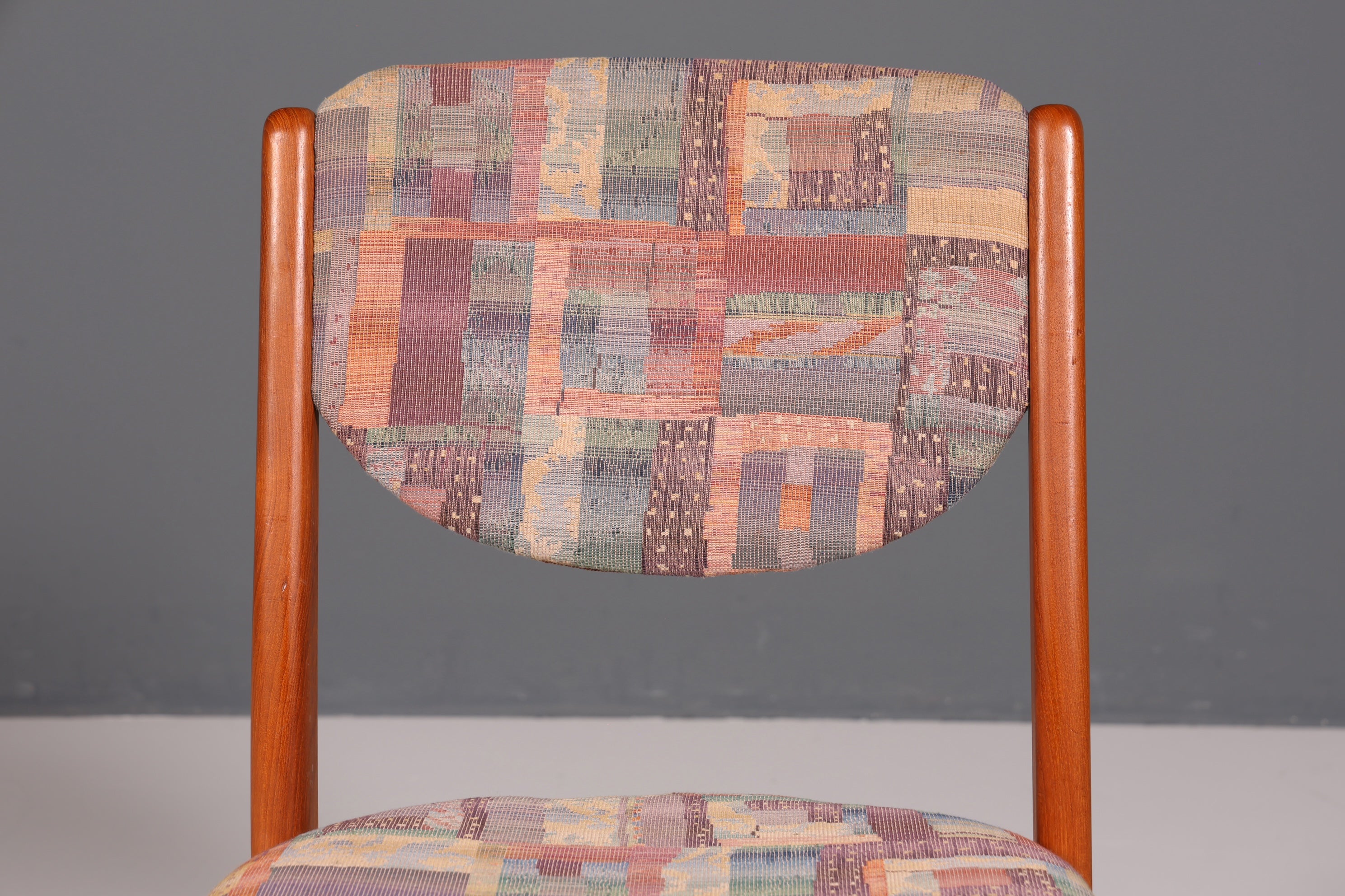 Chaise simple de style Mid-Century, chaise de salle à manger rétro, chaise de cuisine design danois, chaise de secrétaire en teck, 2 sur 2