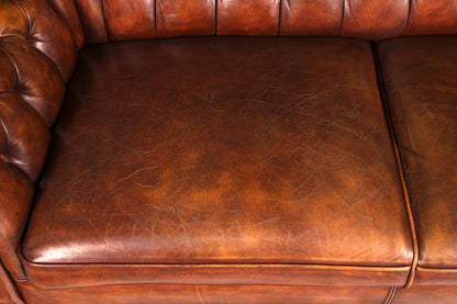 G448 Finish Wunderschönes Original Chesterfield 2er Sofa Englisch Oxblood Leder 2- Sitzer Couch (Kopie)