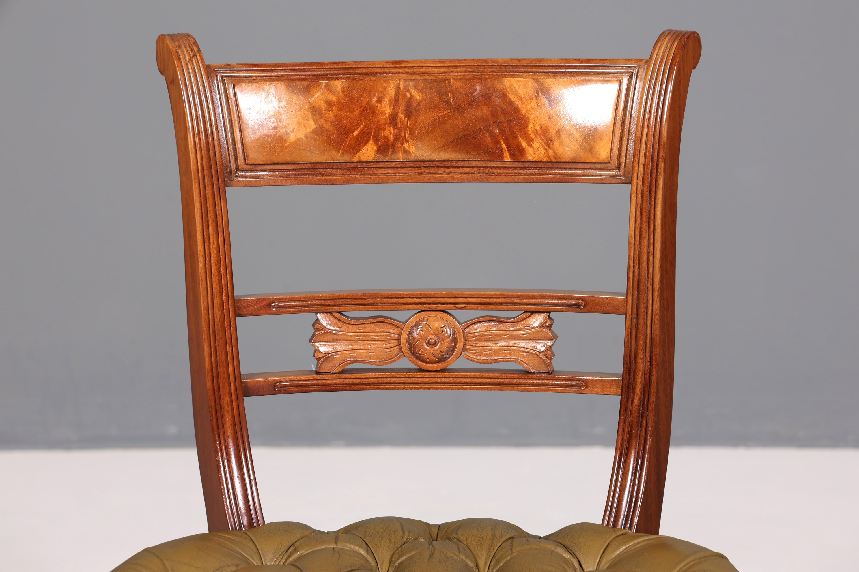 Magnifique fauteuil Chesterfield, chaise secrétaire Anno Dom, chaise de cuisine anglaise en cuir véritable, 3 sur 4