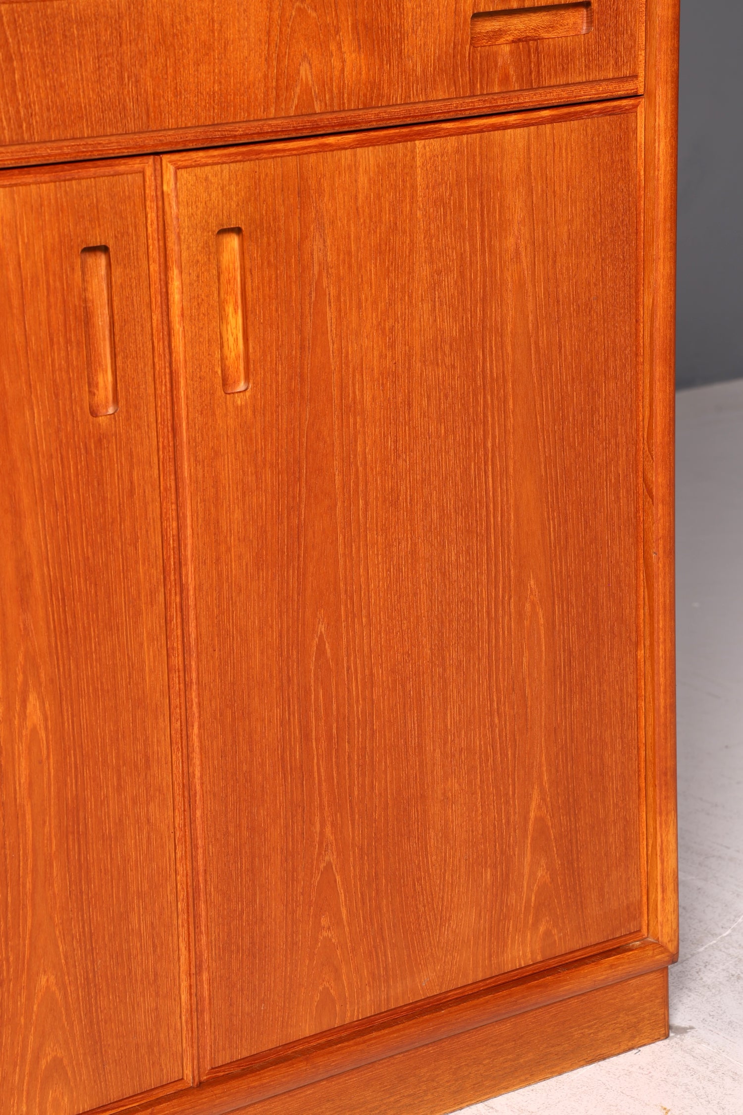 Edle Mid Century Teak Kommode Dänisch Schrank Sideboard Vintage 60er Danish Design