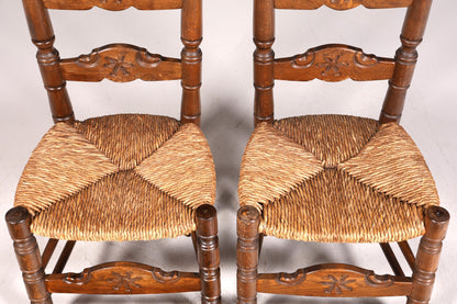 Ensemble de 2 magnifiques chaises espagnoles en rotin rustique, chaises de cuisine